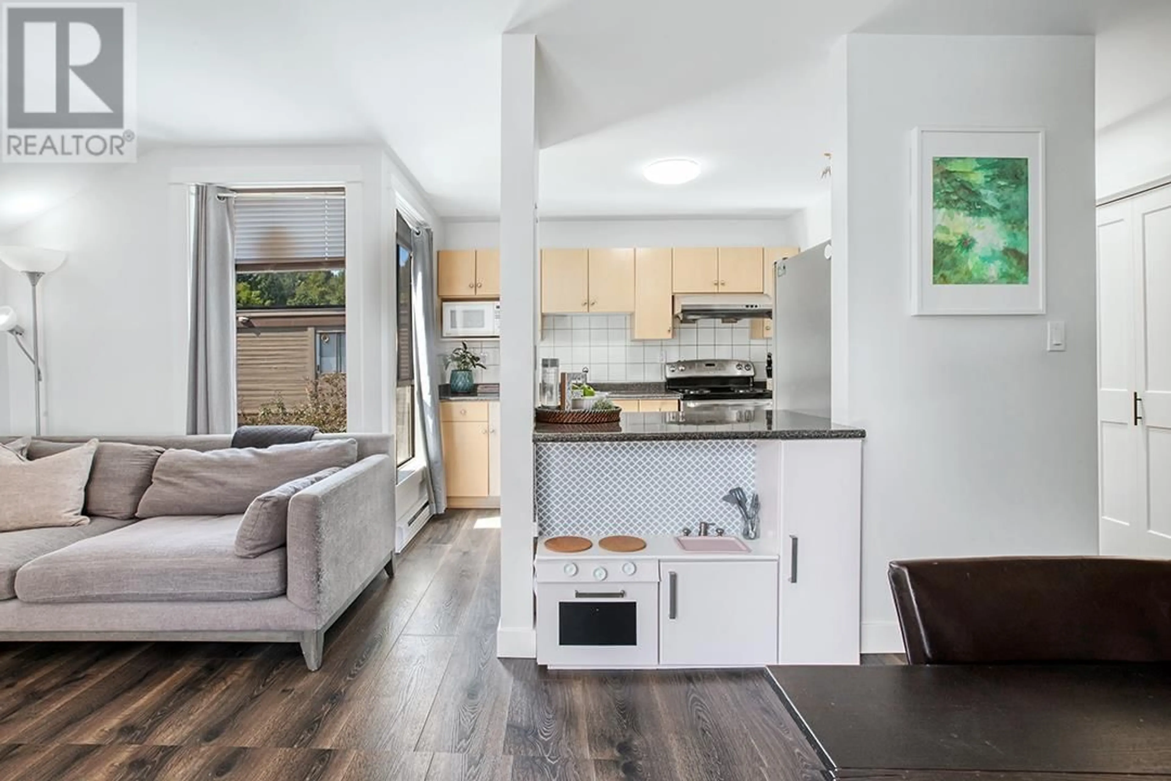 Open concept kitchen, unknown for 302 - 9138 CAPELLA DRIVE, Burnaby British Columbia V3J7K3