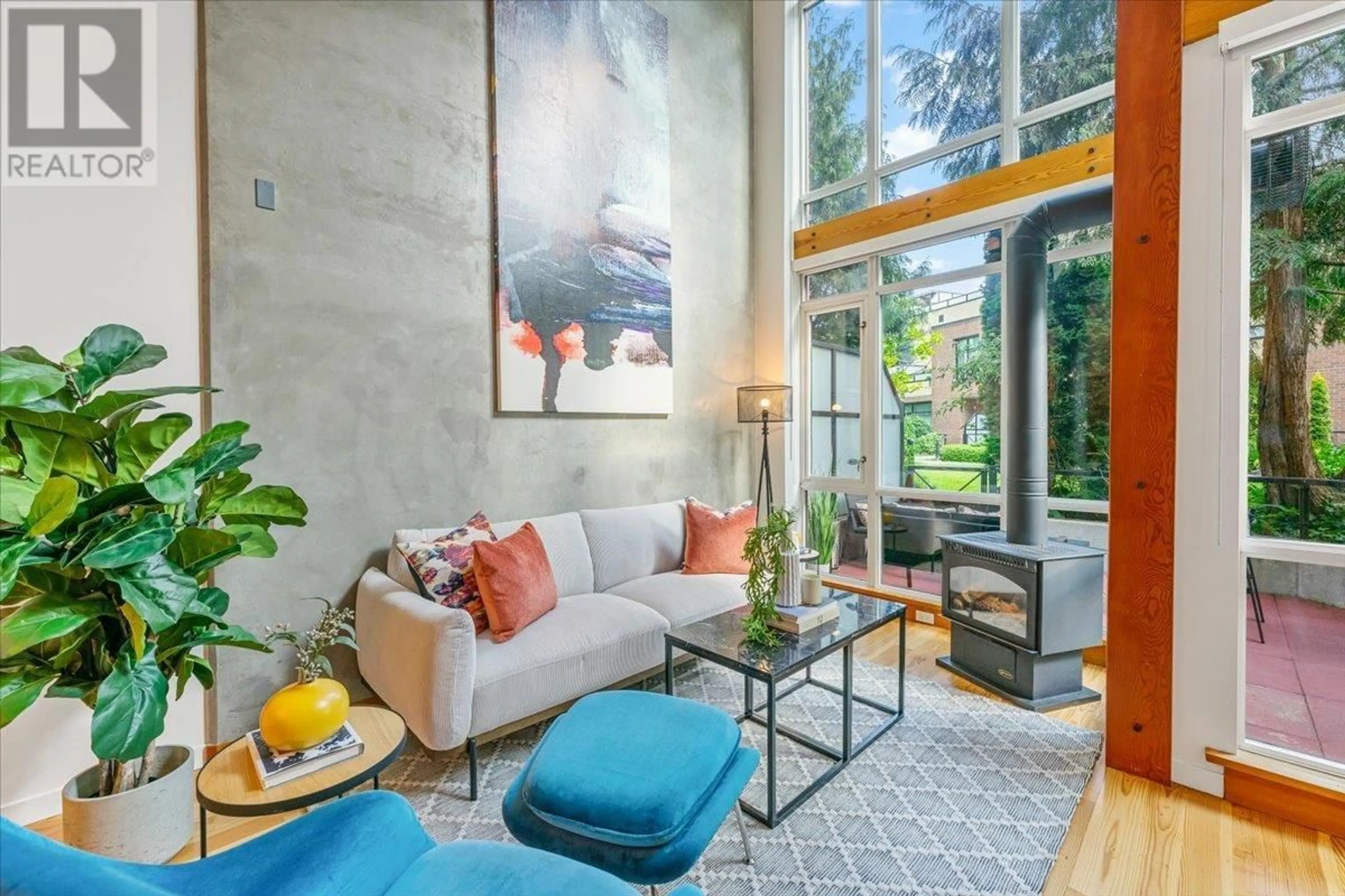 Living room with furniture, unknown for 111 - 10 RENAISSANCE SQUARE, New Westminster British Columbia V3M7B1