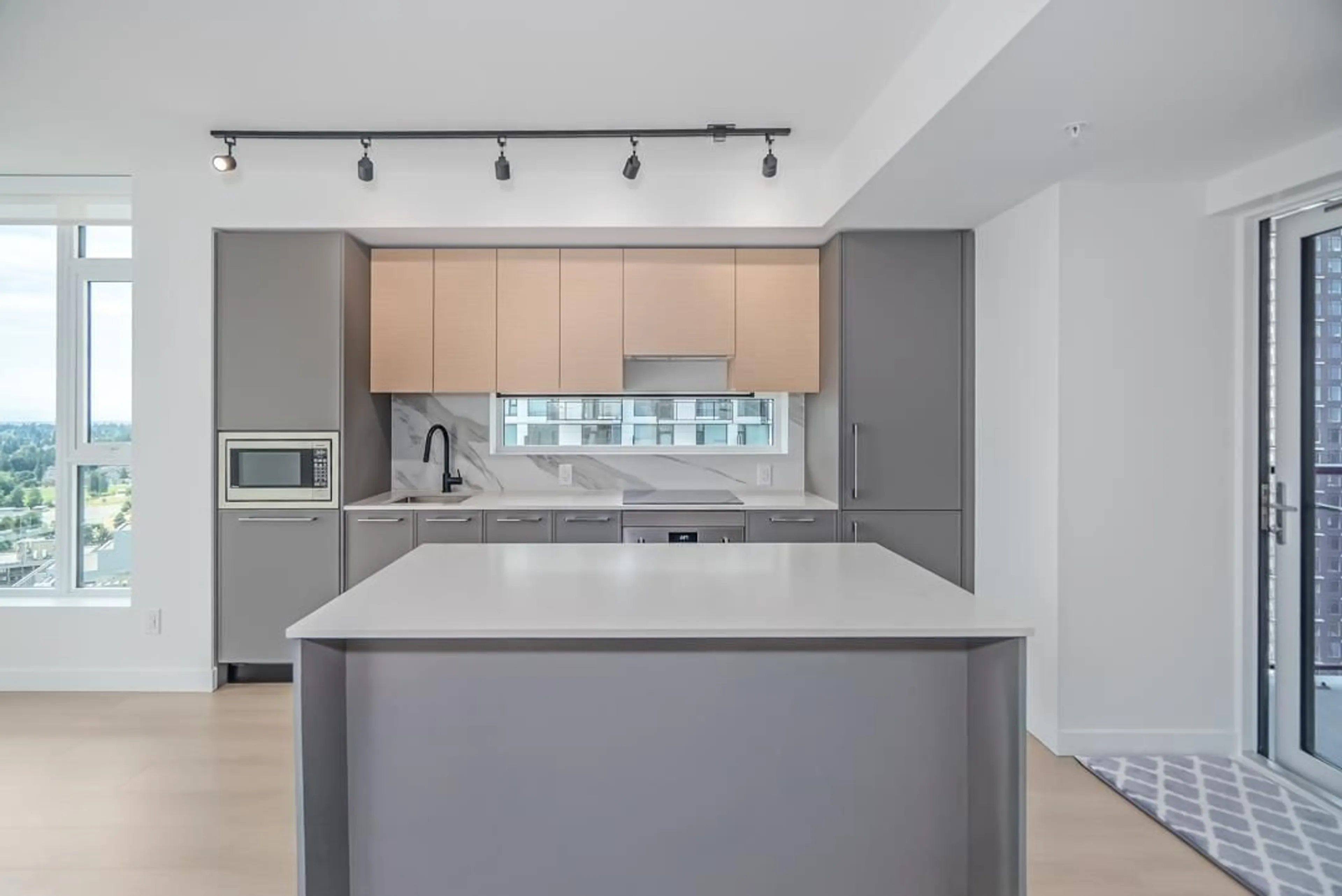 Contemporary kitchen, unknown for 3103 - 13725 GEORGE JUNCTION, Surrey British Columbia V3T0V7