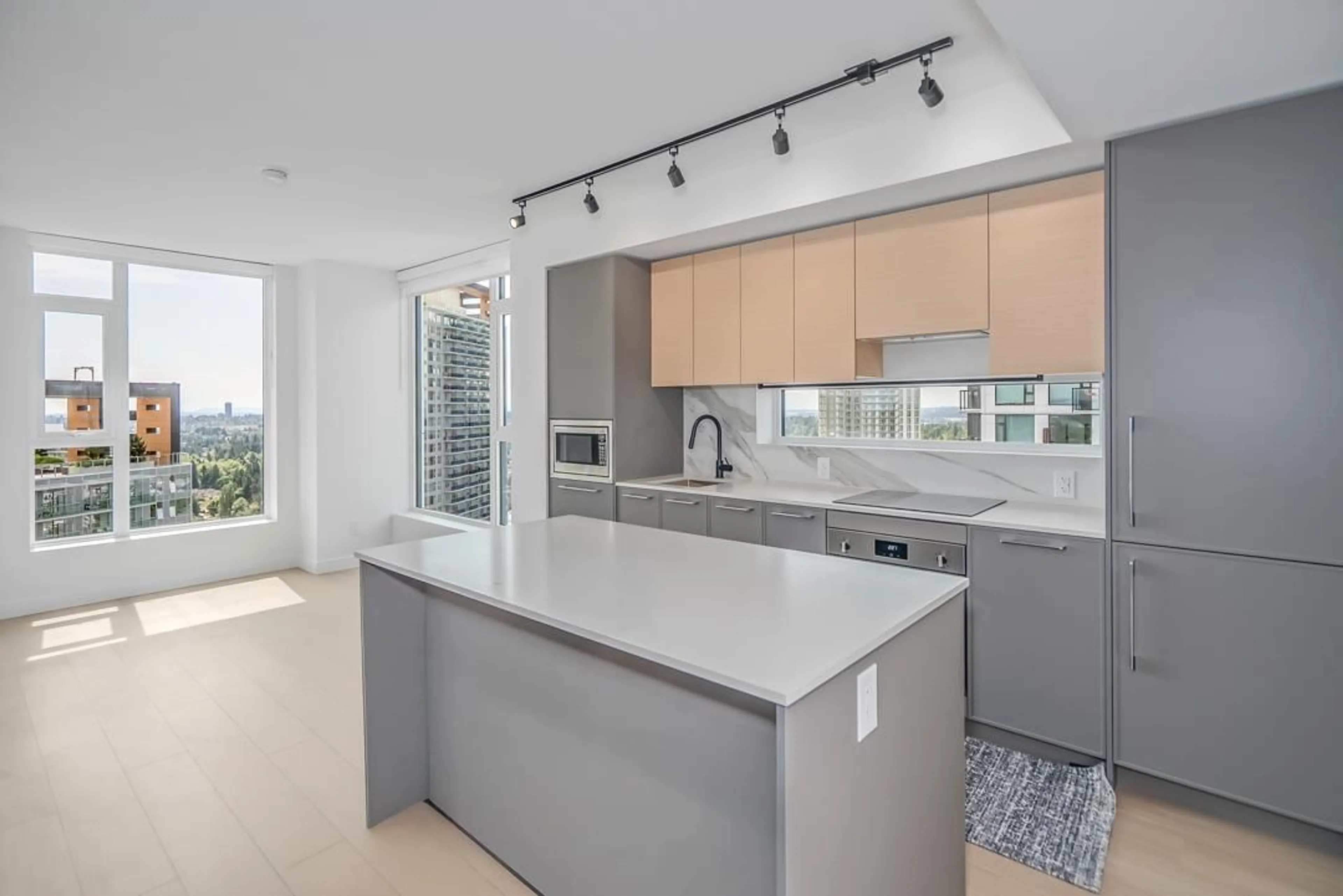 Contemporary kitchen, unknown for 3103 - 13725 GEORGE JUNCTION, Surrey British Columbia V3T0V7