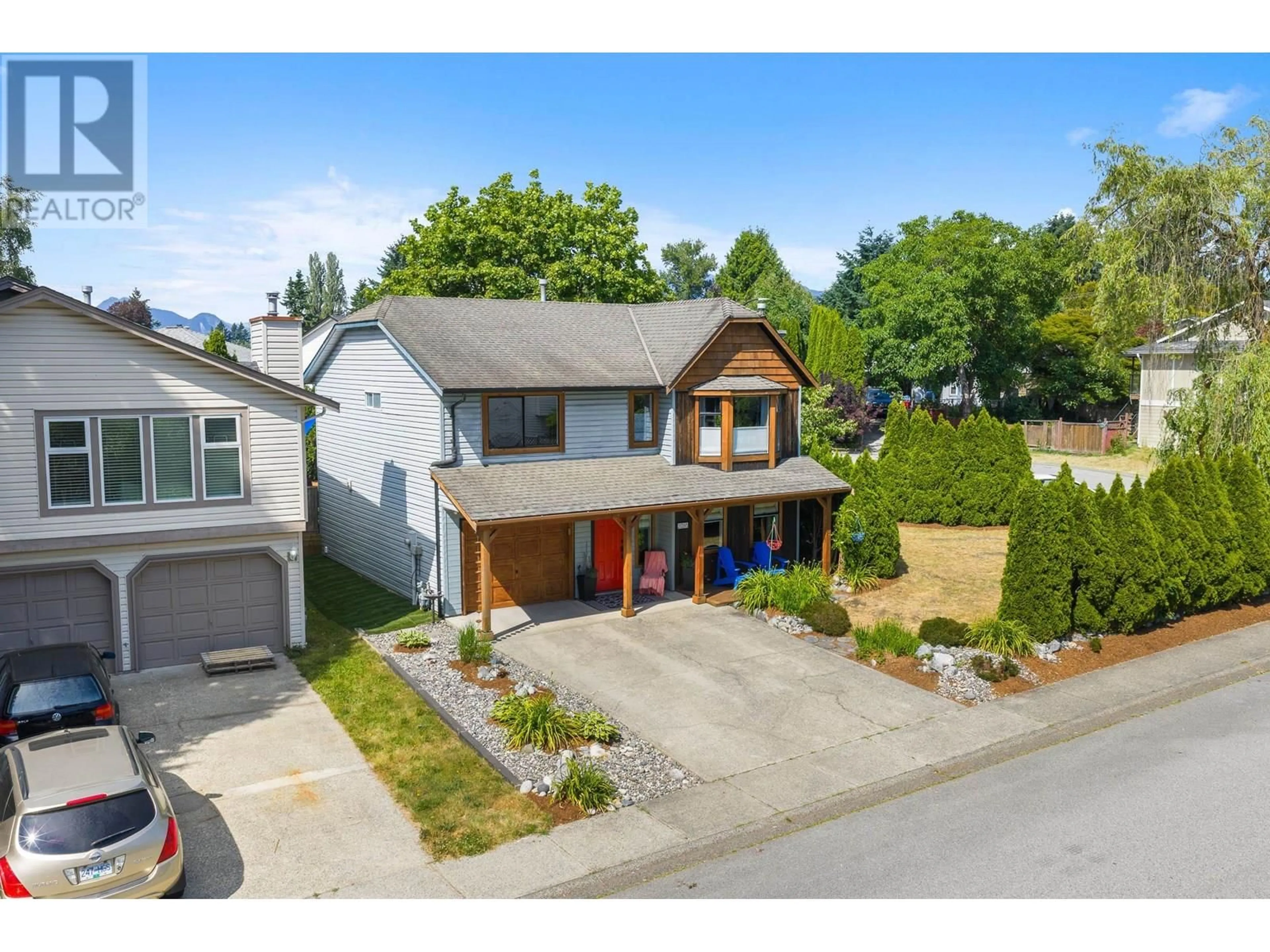 A pic from outside/outdoor area/front of a property/back of a property/a pic from drone, street for 20265 116B AVENUE, Maple Ridge British Columbia V2X0E1