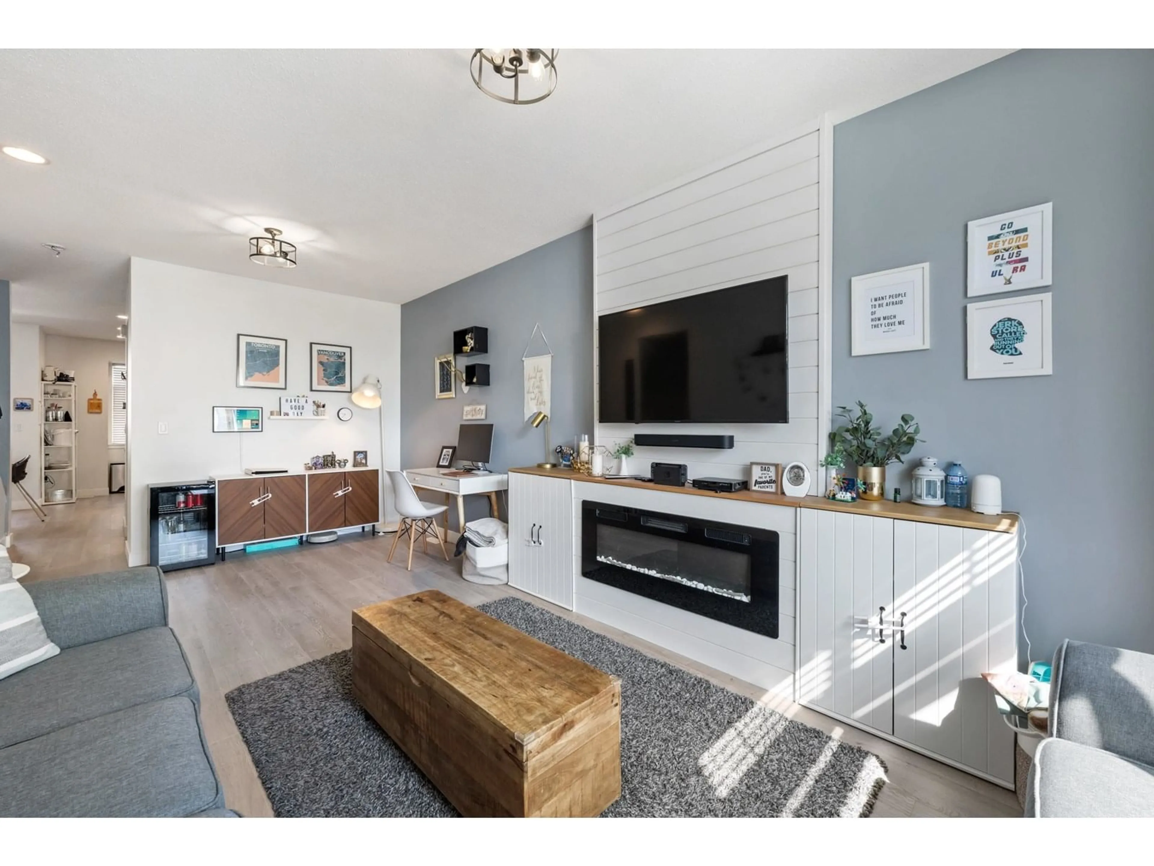 Living room with furniture, unknown for 39 - 19551 66, Surrey British Columbia V4N0Z5