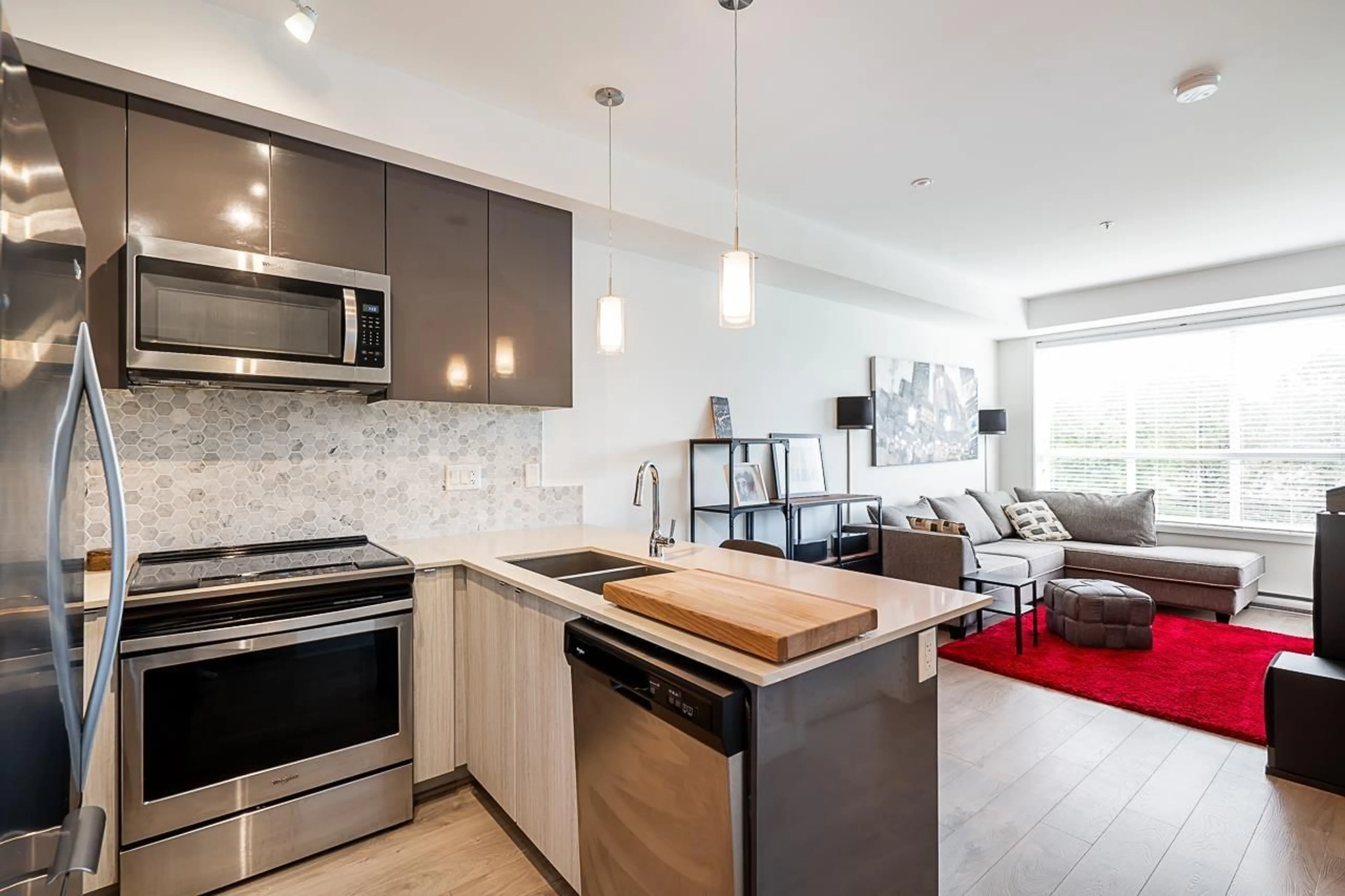 Open concept kitchen, unknown for 202 - 6438 195A, Surrey British Columbia V4N6R5