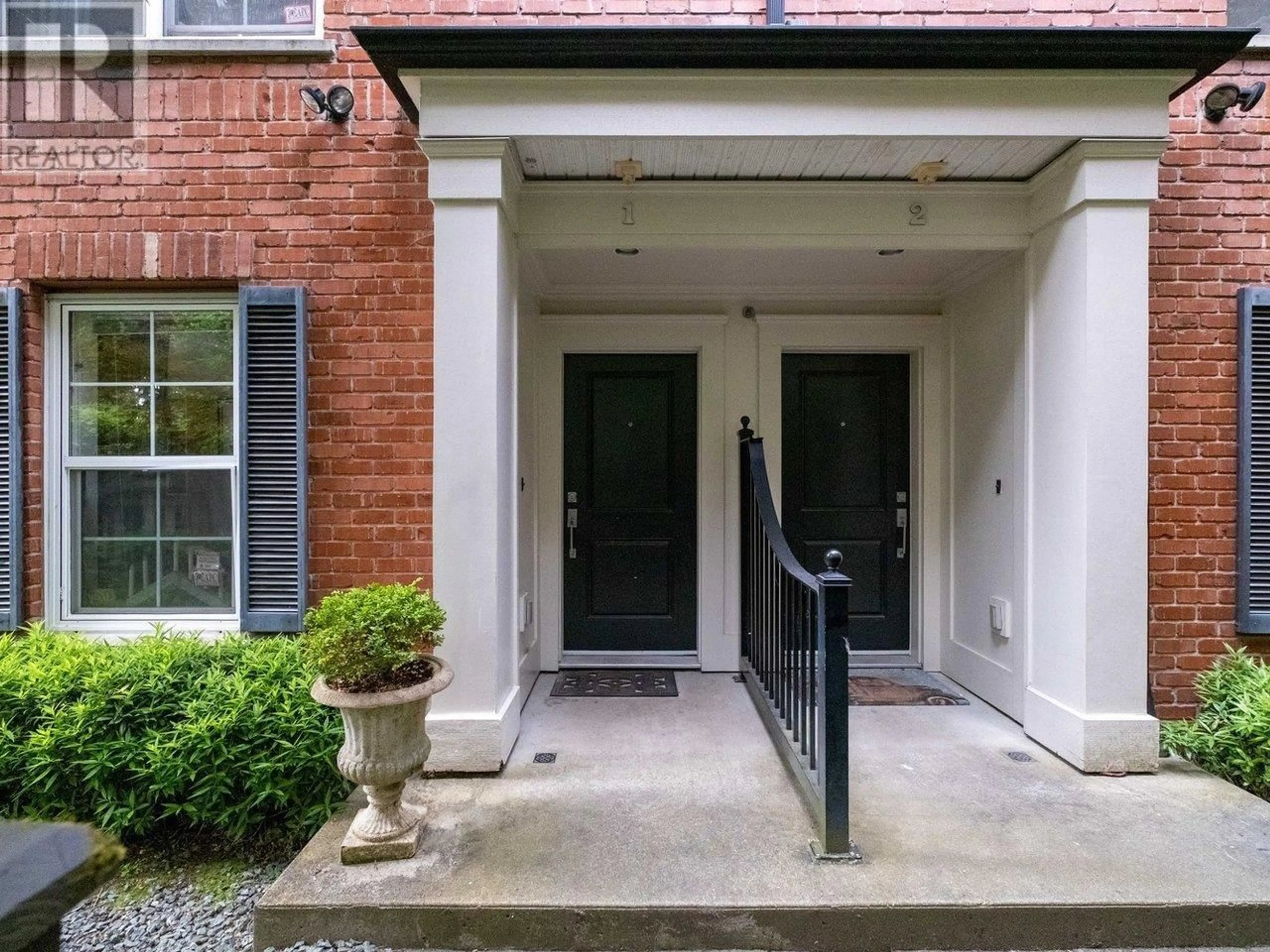 Indoor entryway for 1 - 5808 TISDALL STREET, Vancouver British Columbia V5Z3N2