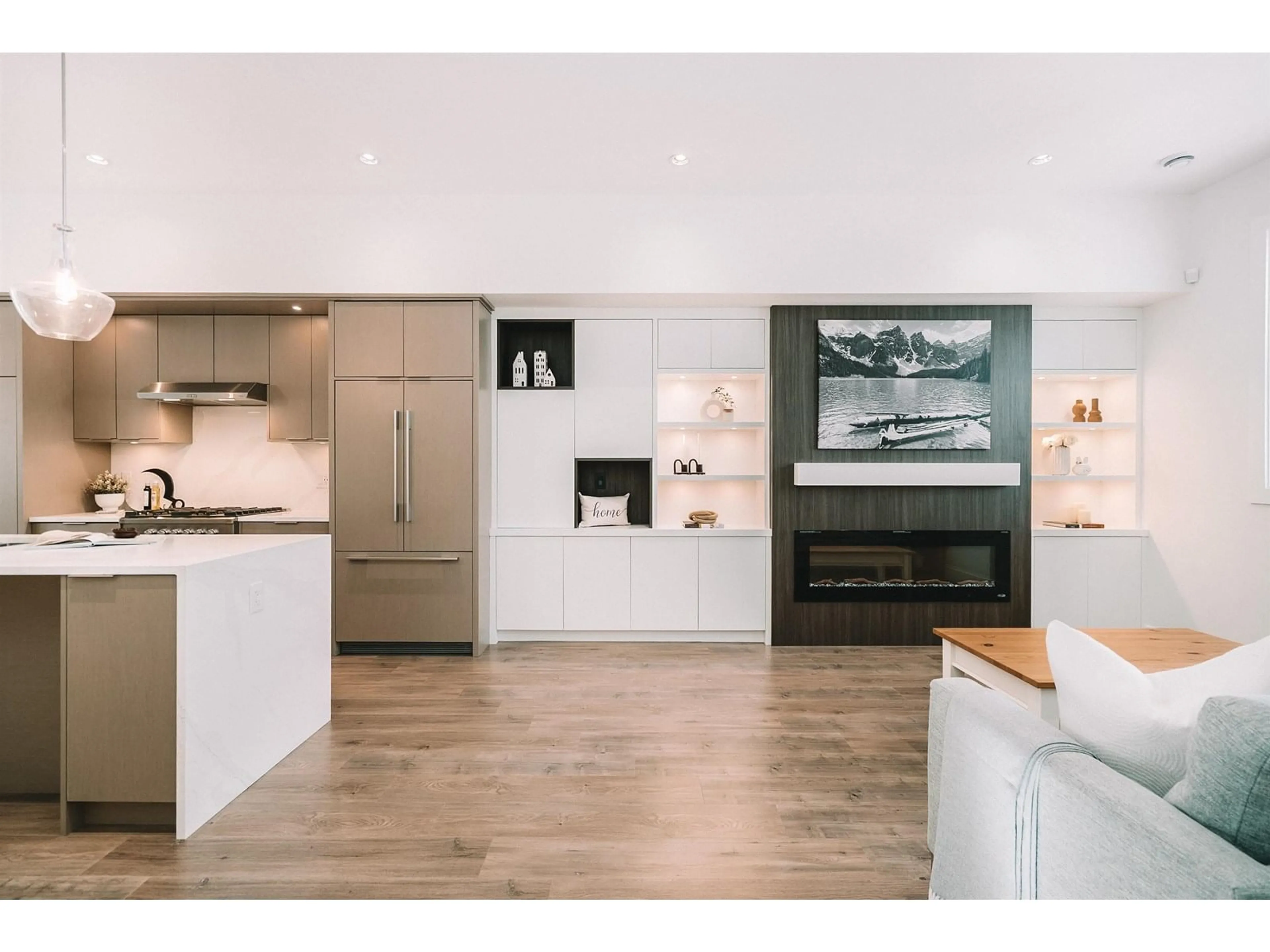 Open concept kitchen, wood/laminate floor for 8133 202, Langley British Columbia V2Y3K2