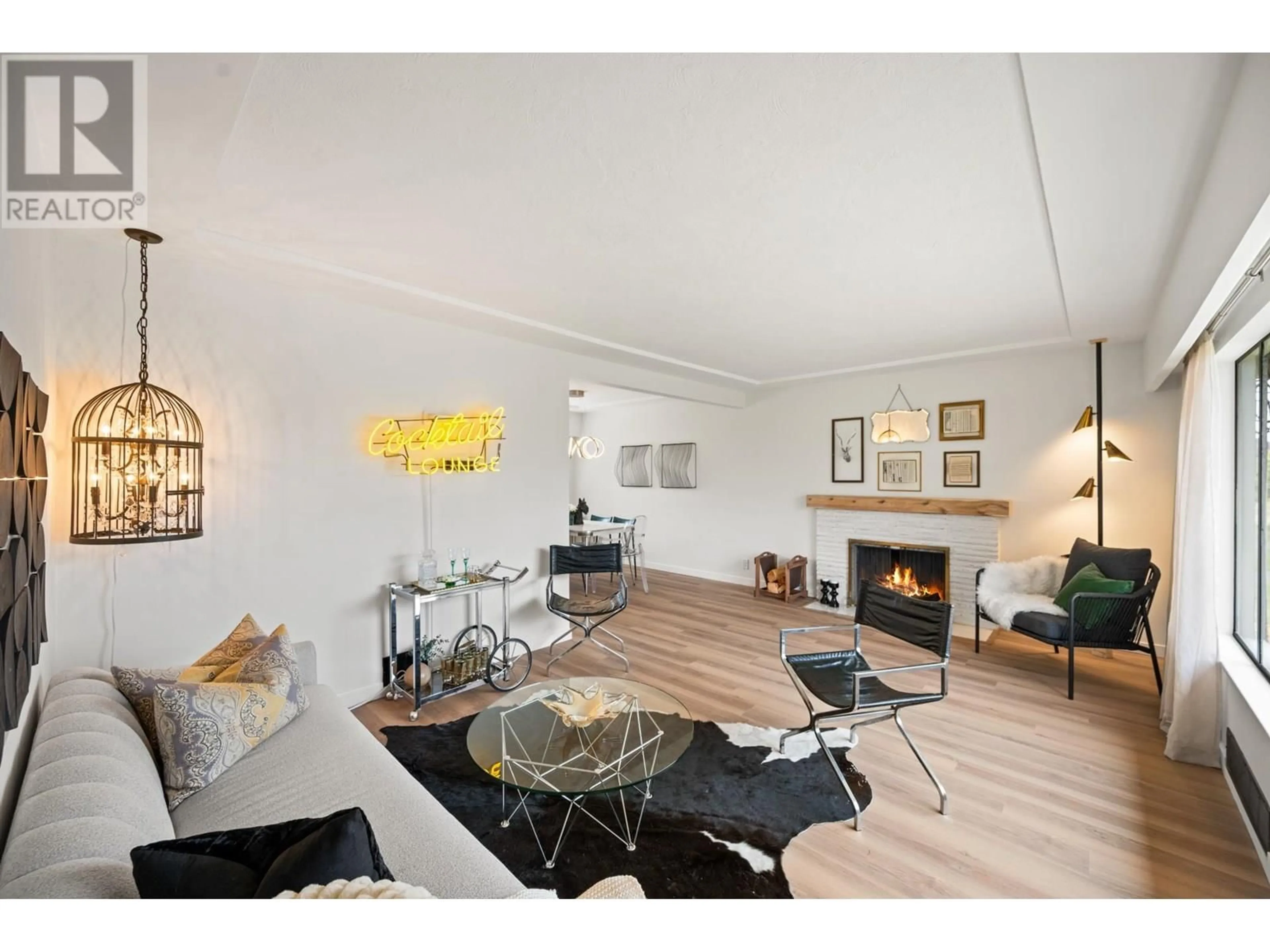 Living room with furniture, wood/laminate floor for 7644 FORMBY STREET, Burnaby British Columbia V5E2G2