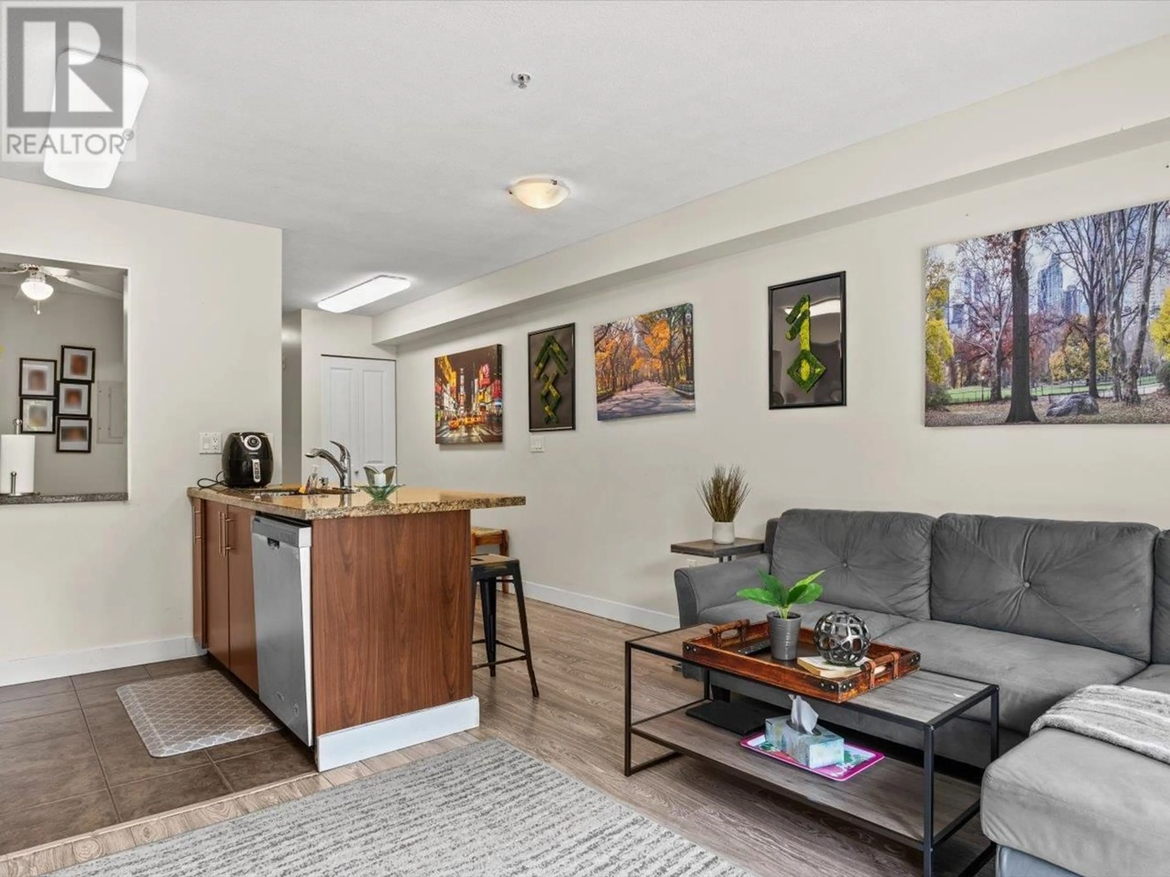 Living room with furniture, unknown for 303 - 3260 ST JOHNS STREET, Port Moody British Columbia V3H0B9