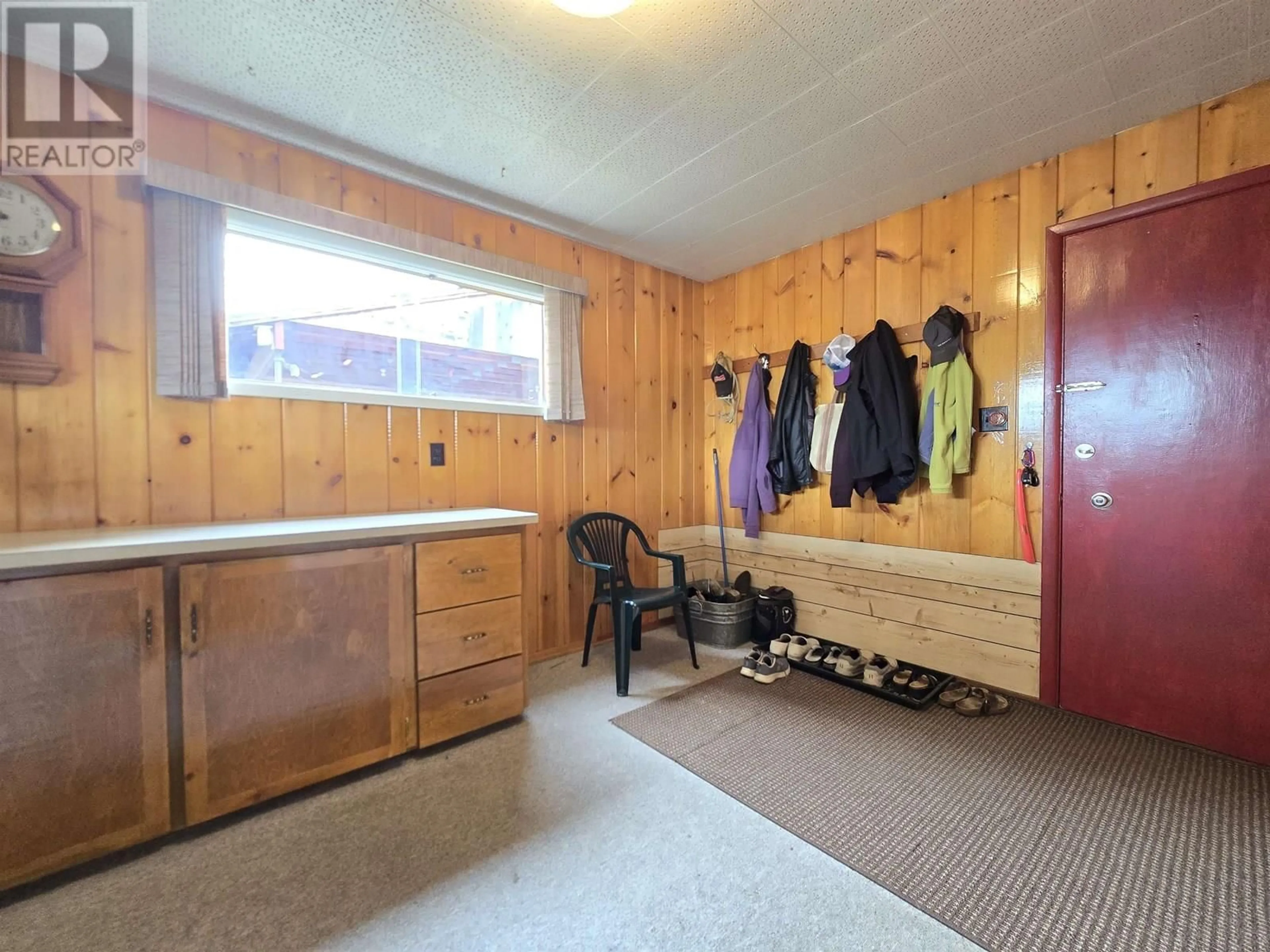 A pic of a room for 1001 7TH AVENUE, Valemount British Columbia V0E2Z0