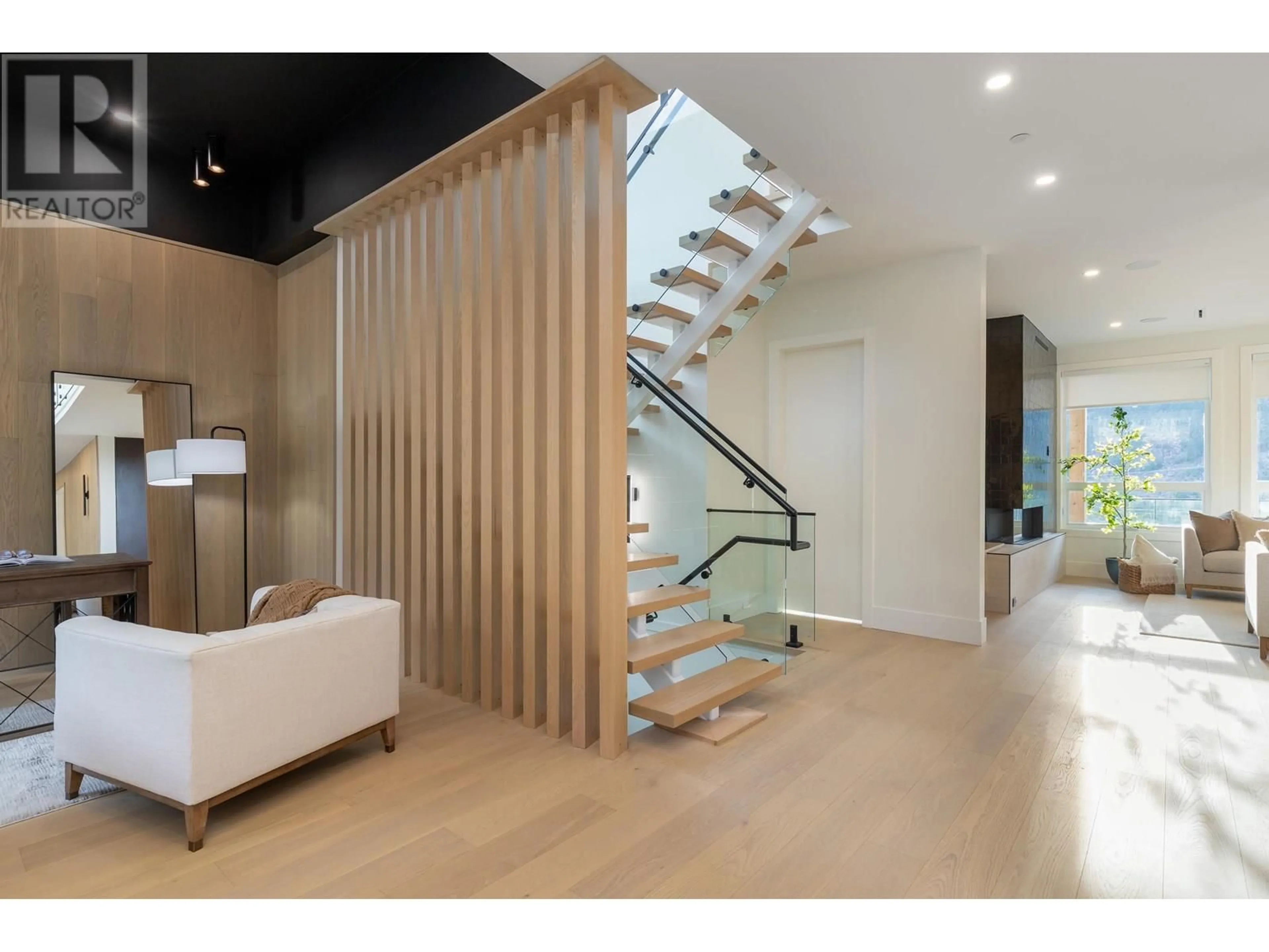 Unknown for 9361 WEDGEMOUNT PLATEAU DRIVE, Whistler British Columbia V8E1M1