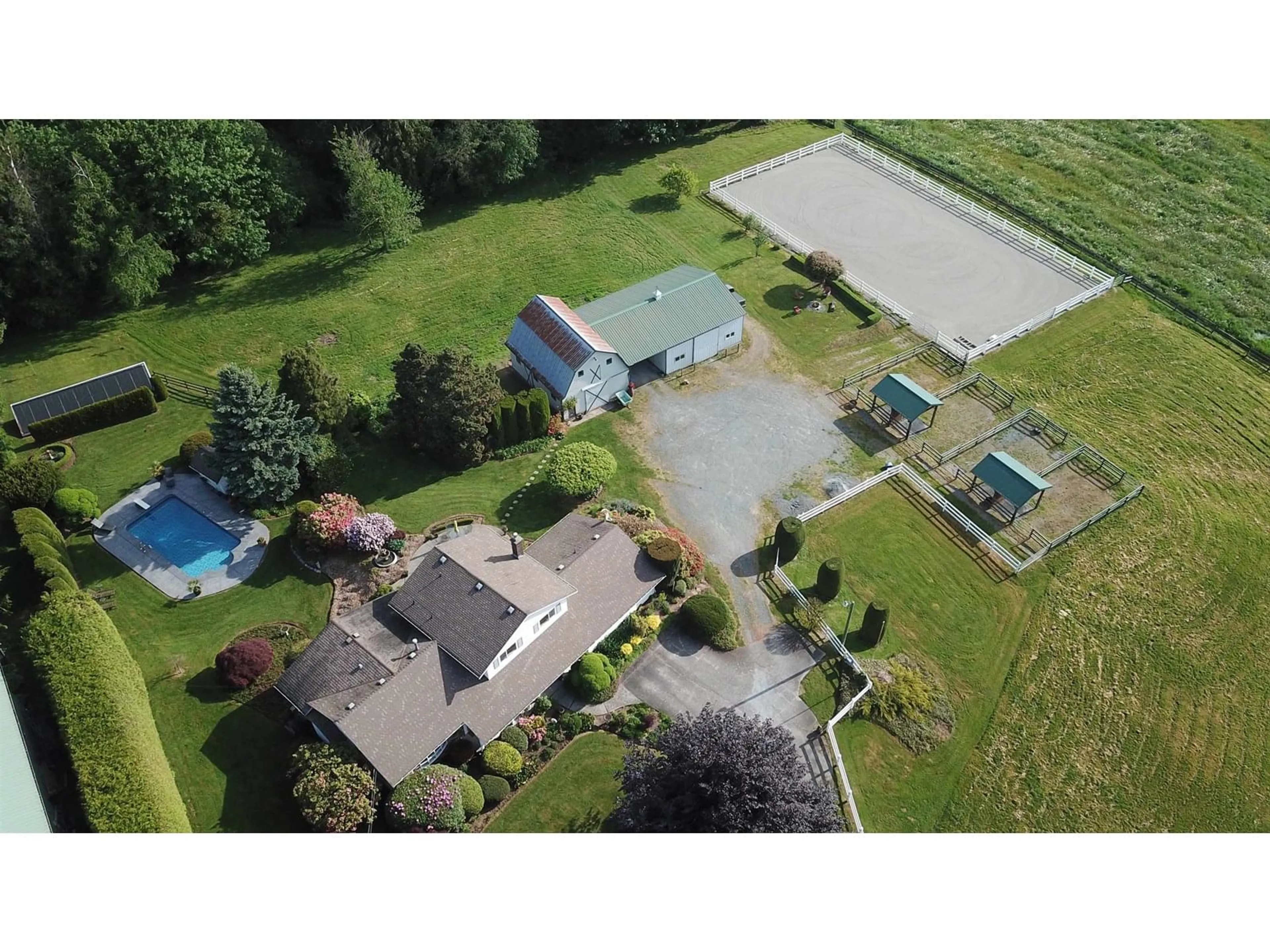 A pic from outside/outdoor area/front of a property/back of a property/a pic from drone, unknown for 29903 GLENGARRY, Abbotsford British Columbia V4X1Z7