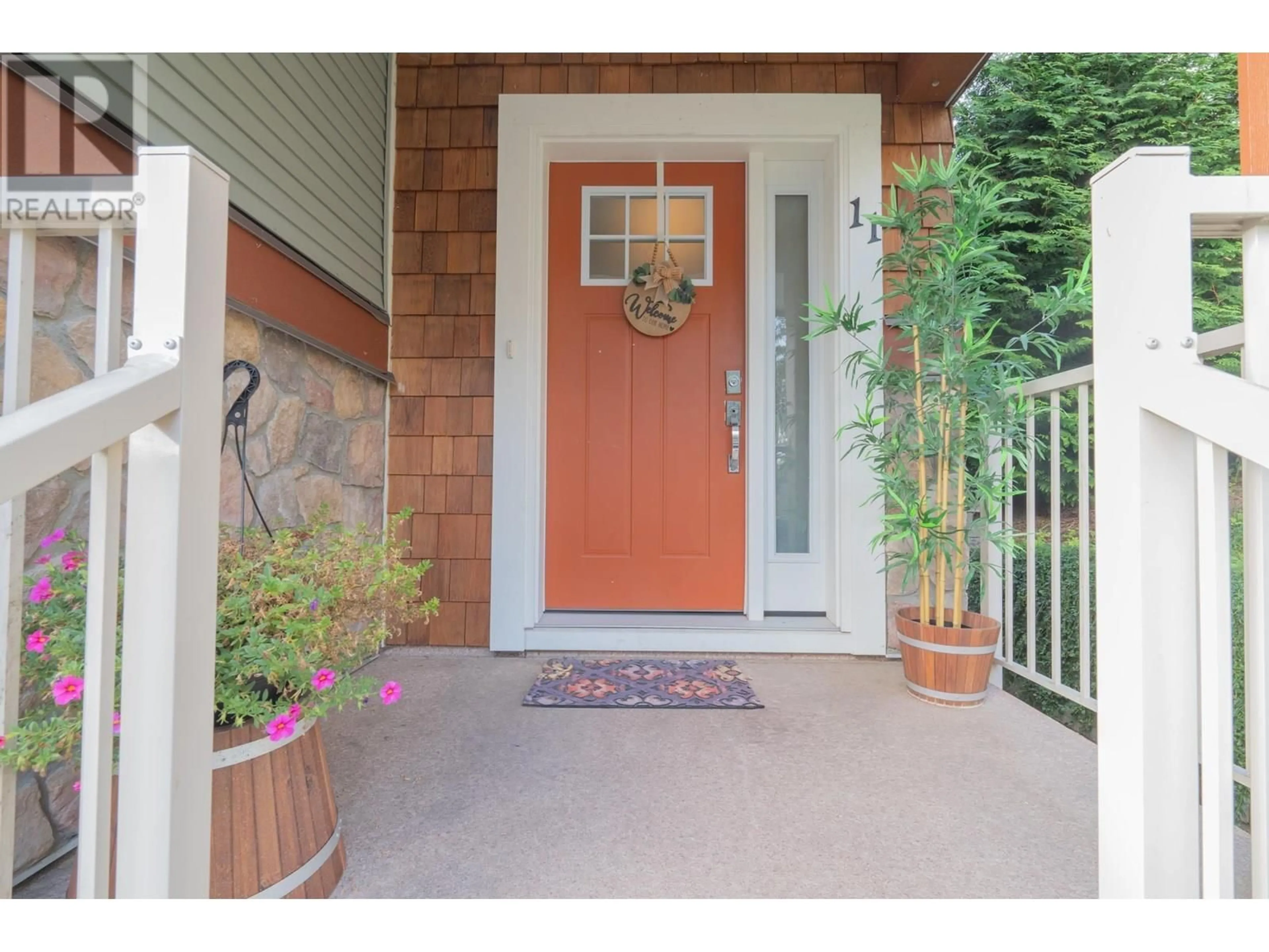 Indoor entryway for 11 - 23651 132 AVENUE, Maple Ridge British Columbia V4R0E9
