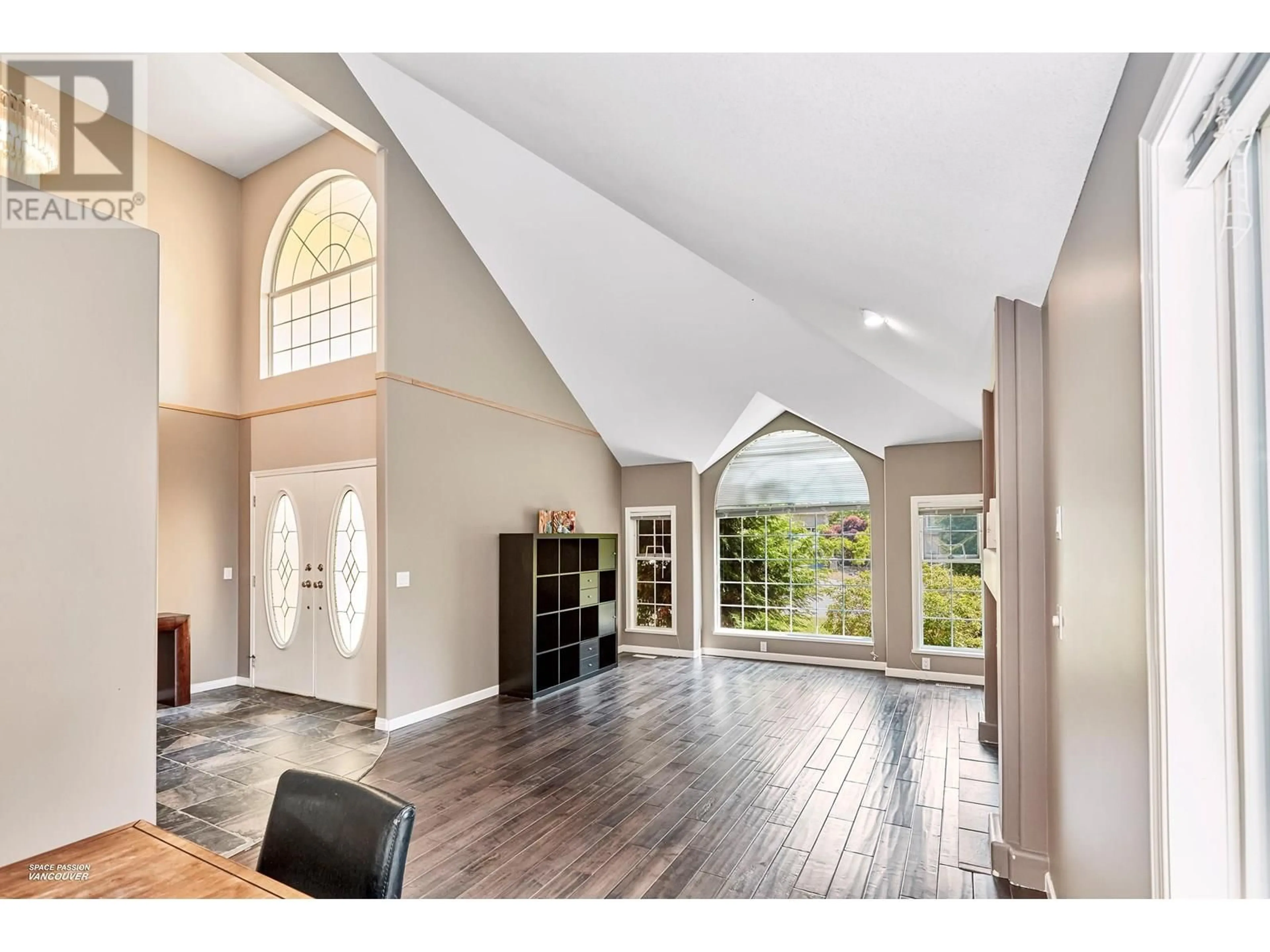 Indoor entryway for 1546 BIGLEAF COURT, Coquitlam British Columbia V3E2V8
