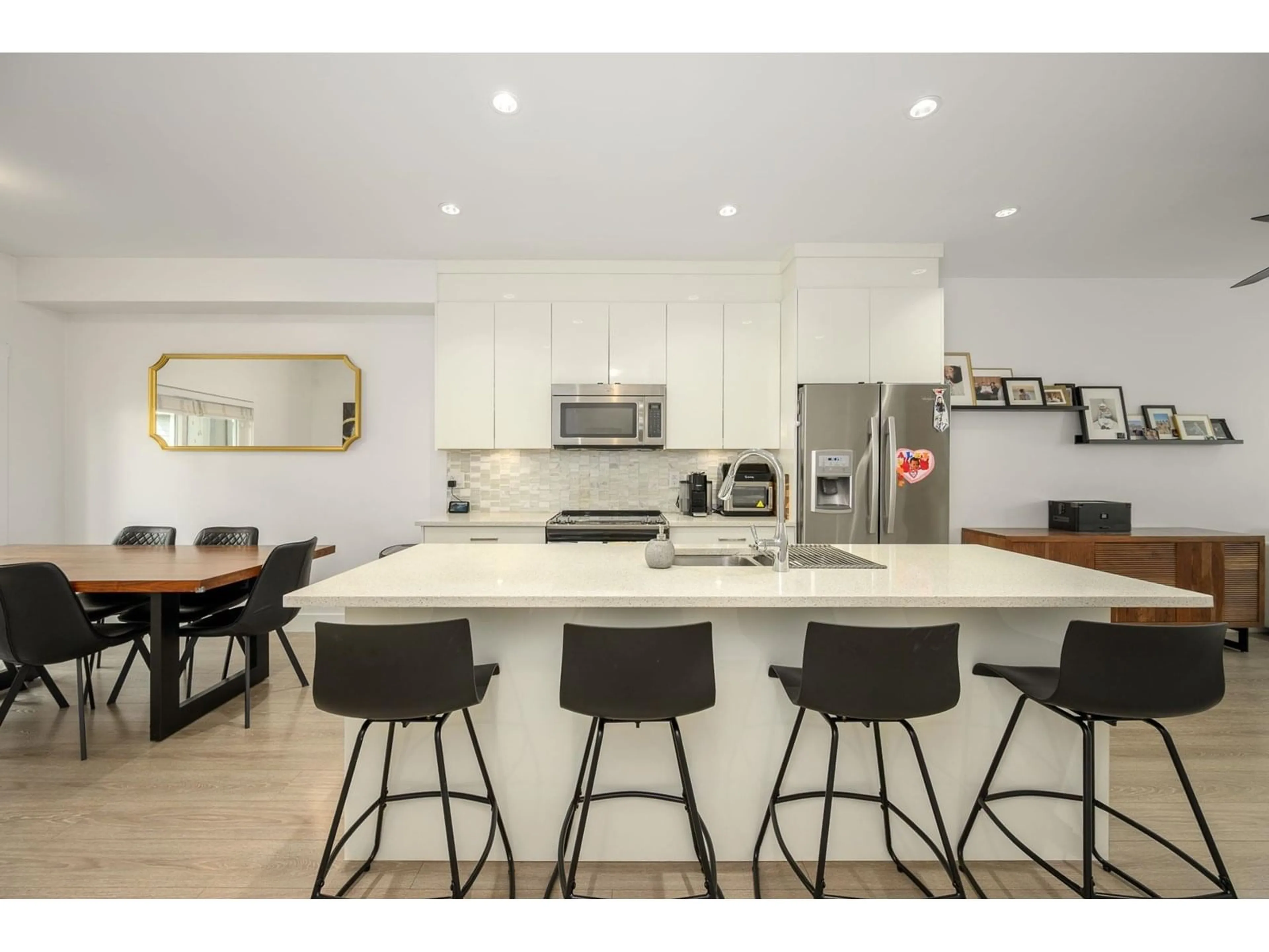 Open concept kitchen, unknown for 51 - 20860 76, Langley British Columbia V2Y0S8