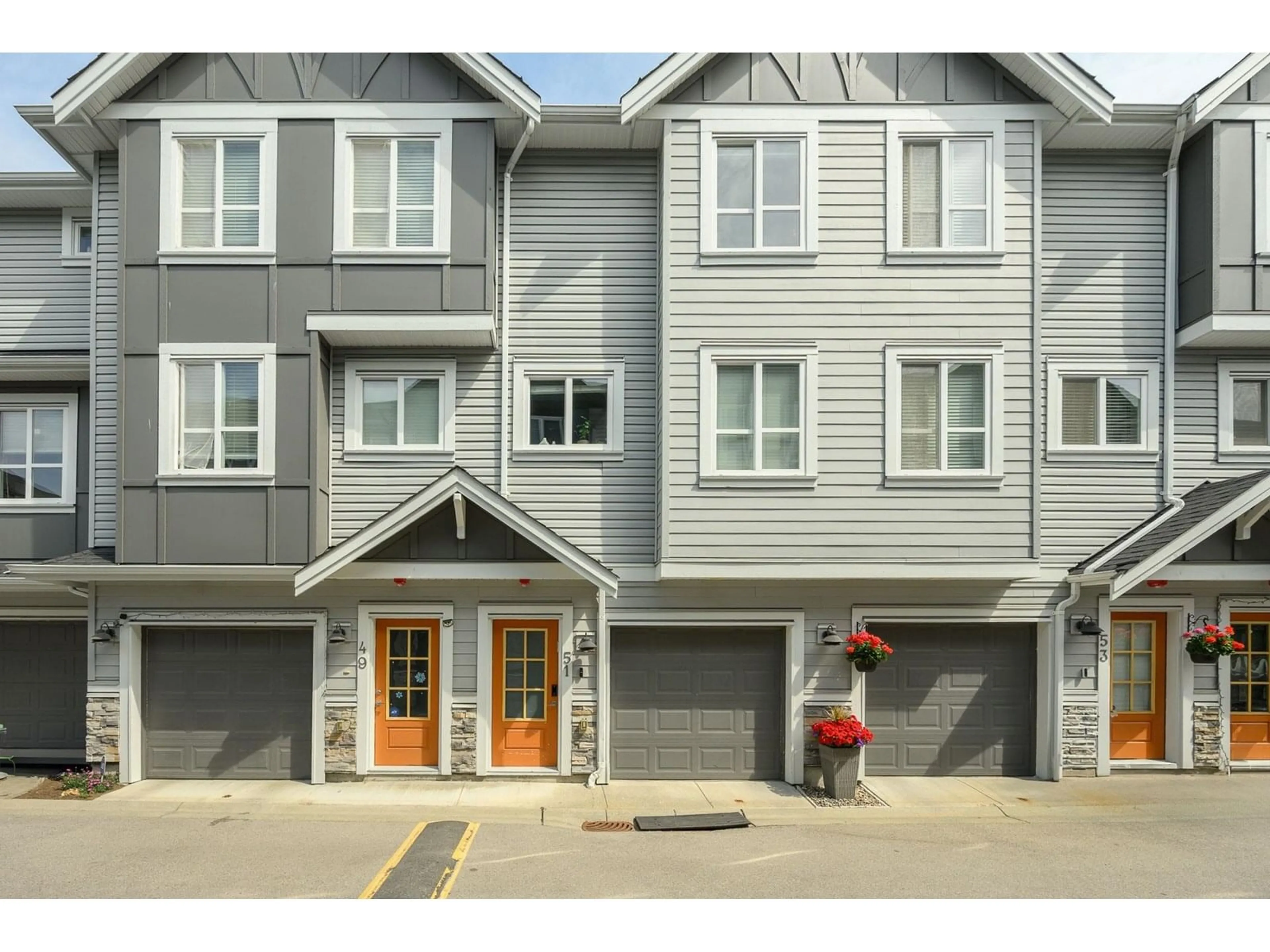 Unknown for 51 - 20860 76, Langley British Columbia V2Y0S8