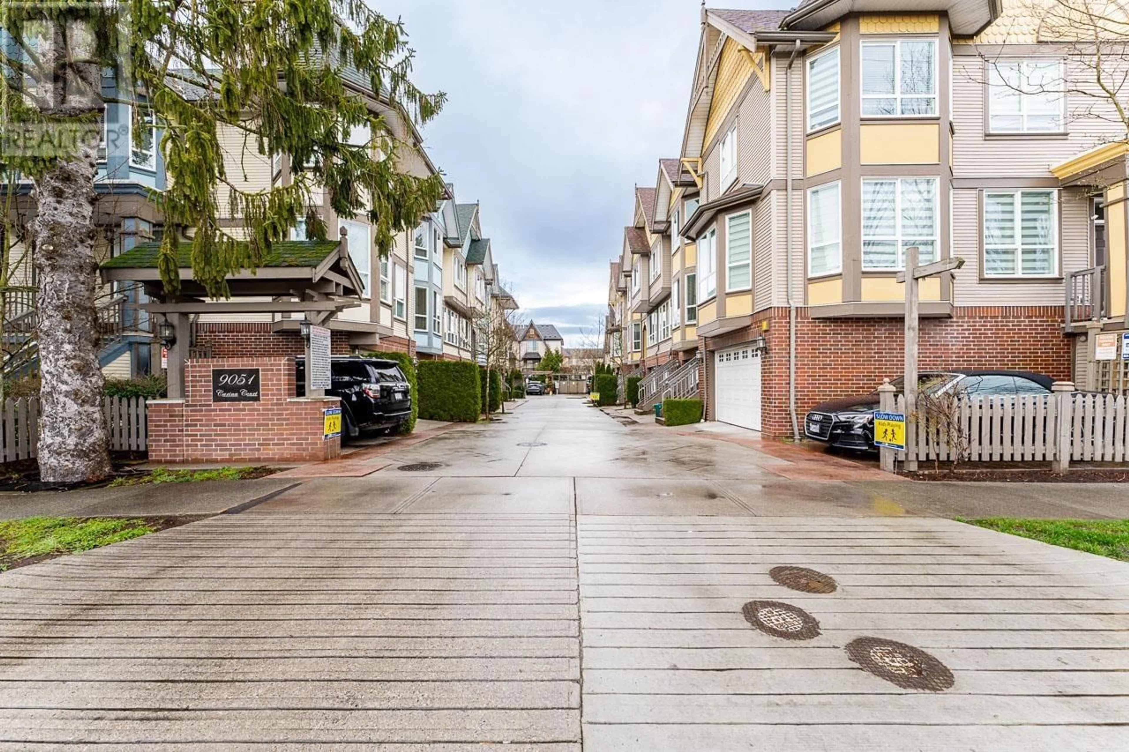 Patio, street for 11 - 9051 BLUNDELL ROAD, Richmond British Columbia V6Y1K4