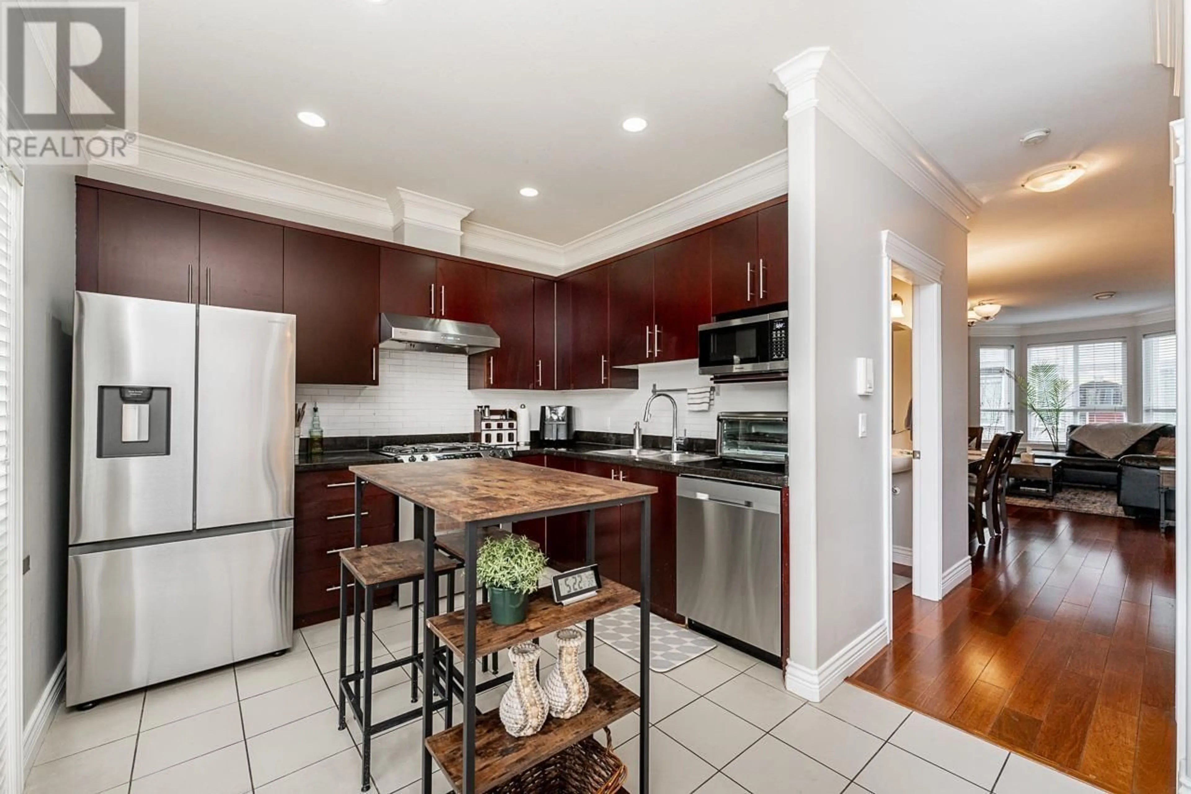 Open concept kitchen, unknown for 11 - 9051 BLUNDELL ROAD, Richmond British Columbia V6Y1K4
