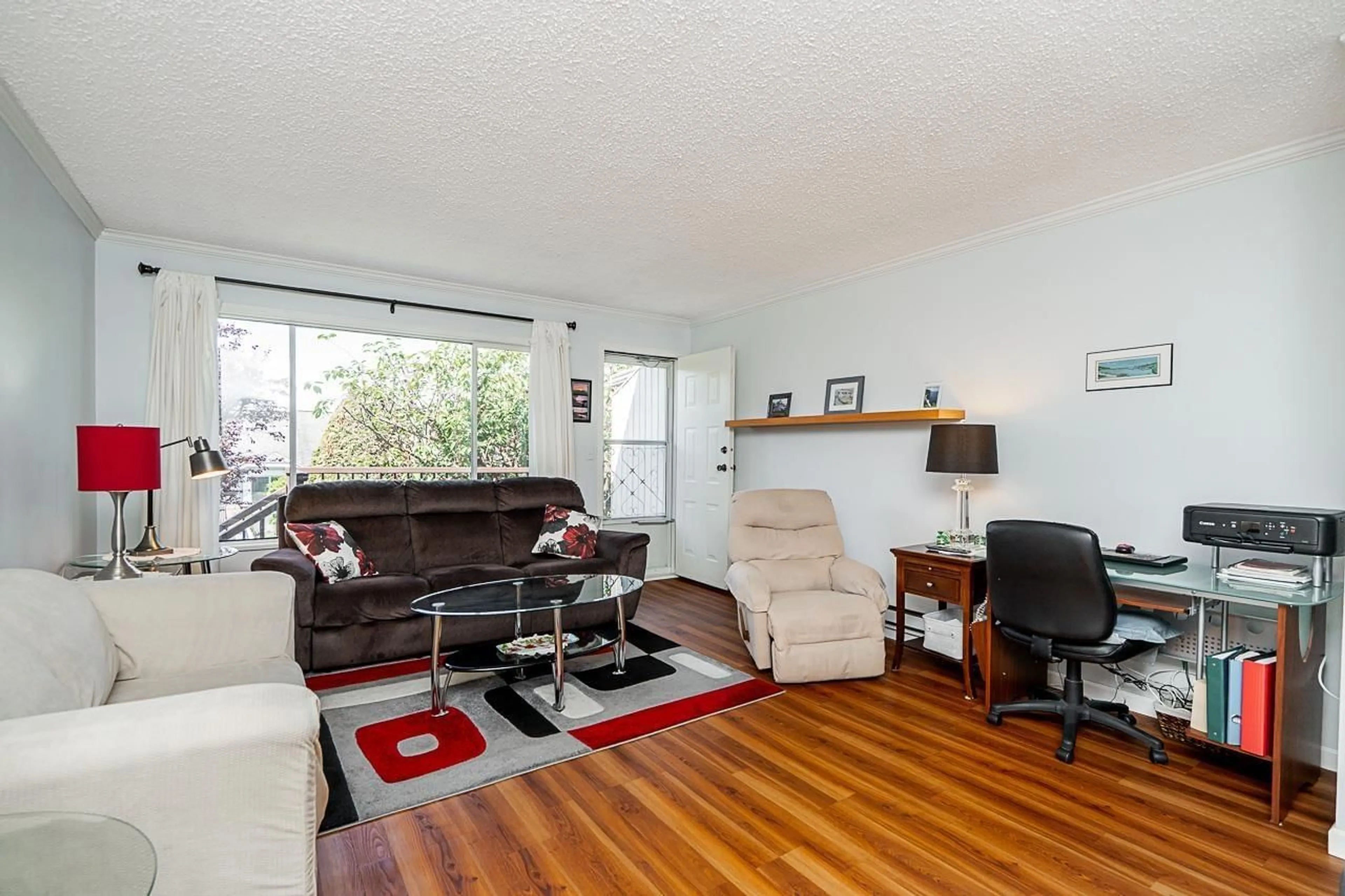 Living room with furniture, wood/laminate floor for 41 - 32959 GEORGE FERGUSON, Abbotsford British Columbia V2S7W9
