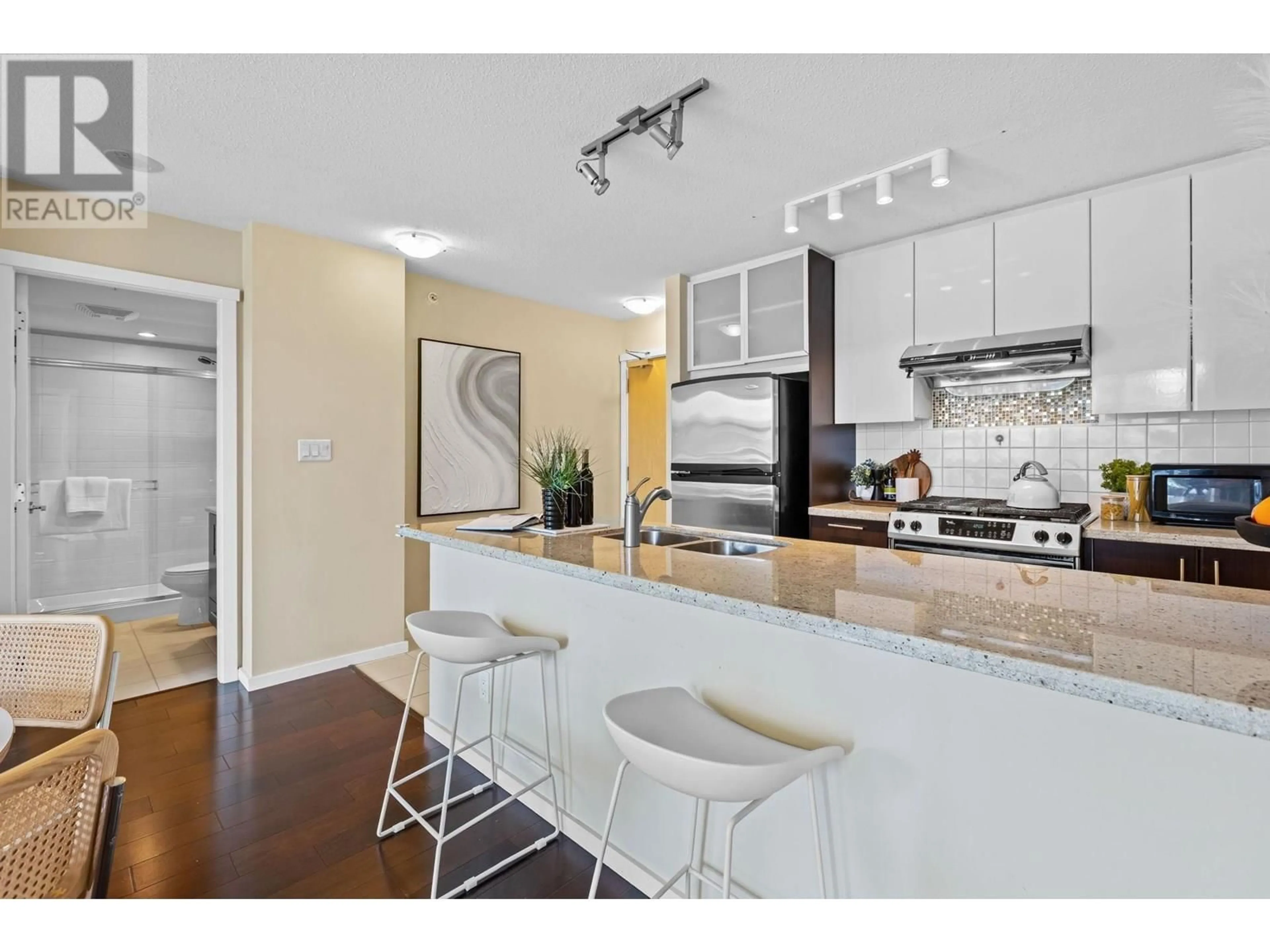 Open concept kitchen, unknown for 1102 - 2289 YUKON CRESCENT, Burnaby British Columbia V5C0B2