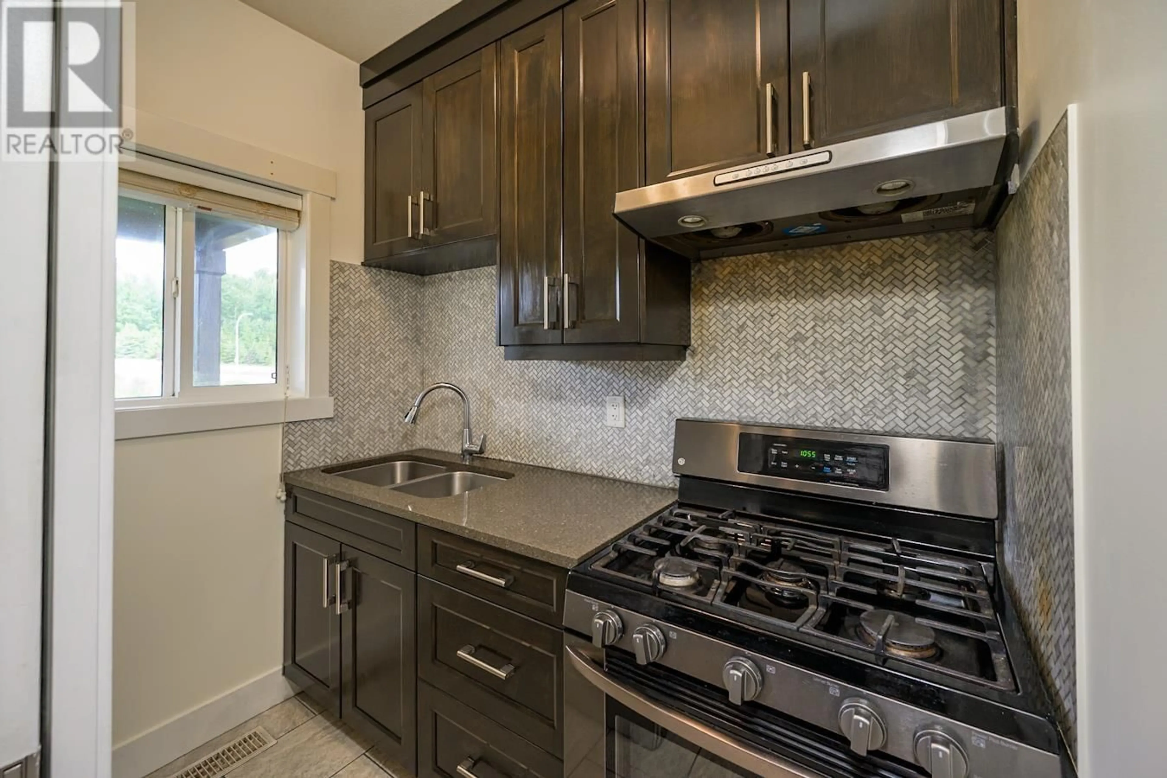Standard kitchen, ceramic/tile floor for 4606 GANNETT ROAD, Prince George British Columbia V2N0B7