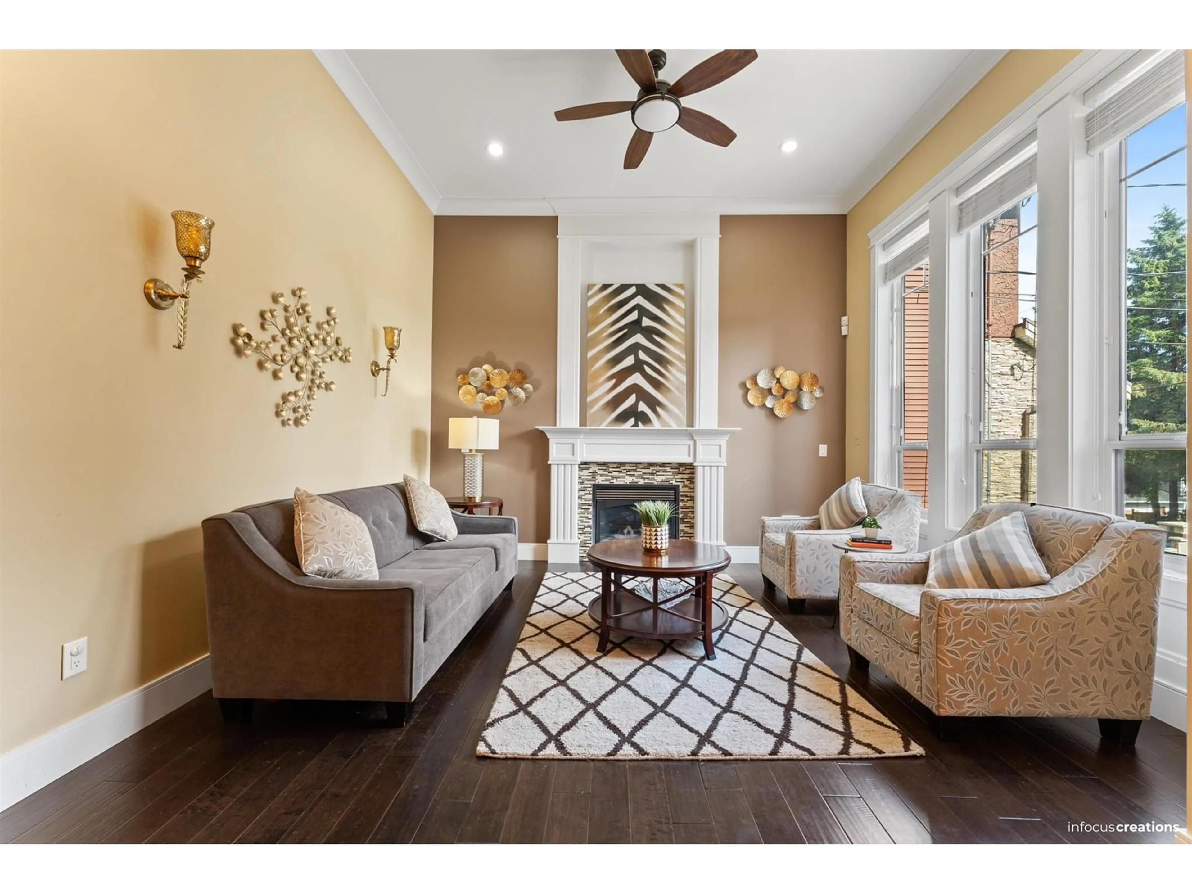 Living room with furniture, unknown for 14257 69, Surrey British Columbia V3W2H8