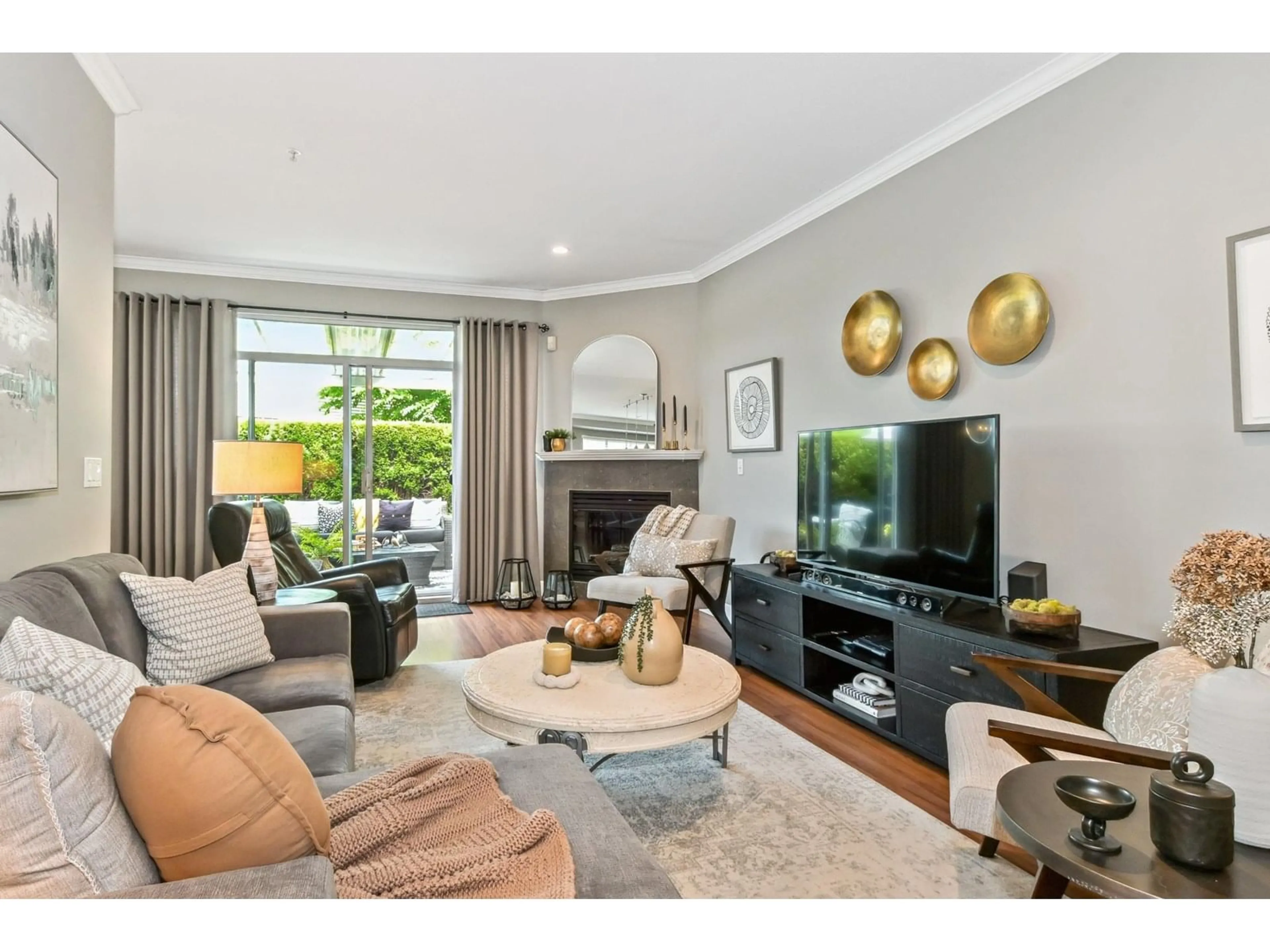 Living room with furniture, unknown for 83 - 20881 87, Langley British Columbia V1M3X1