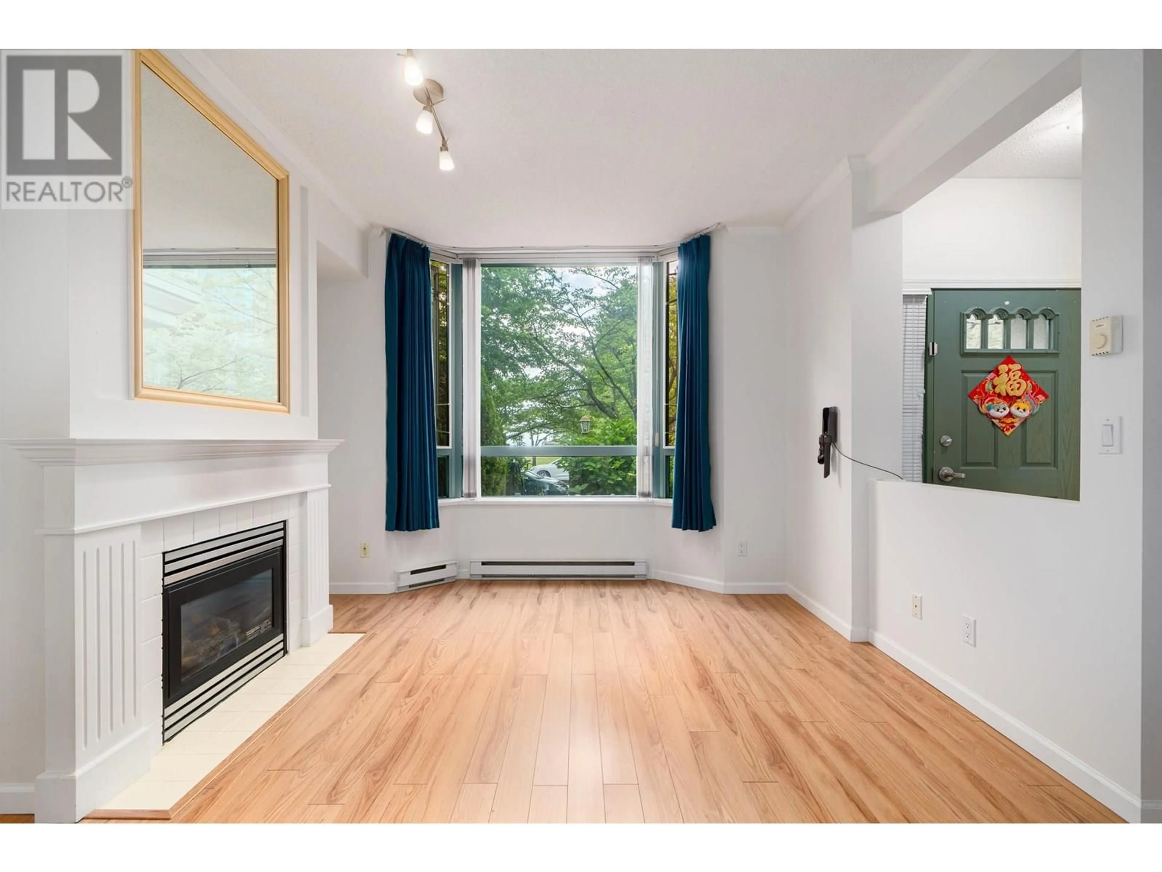 A pic of a room for 10 - 6611 SOUTHOAKS CRESCENT, Burnaby British Columbia V5E4L5