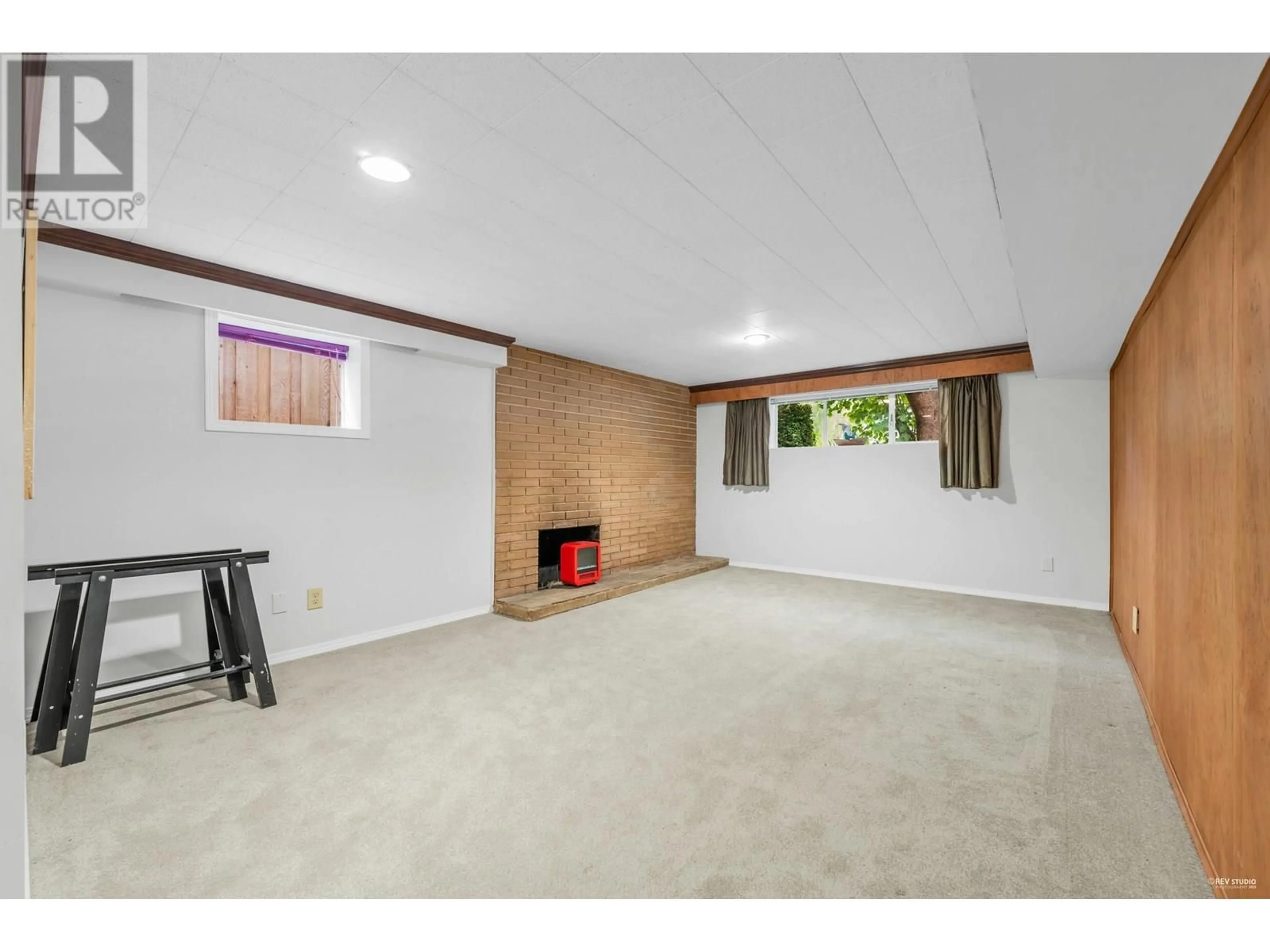 A pic of a room for 6987 TYNE STREET, Vancouver British Columbia V5S3M4