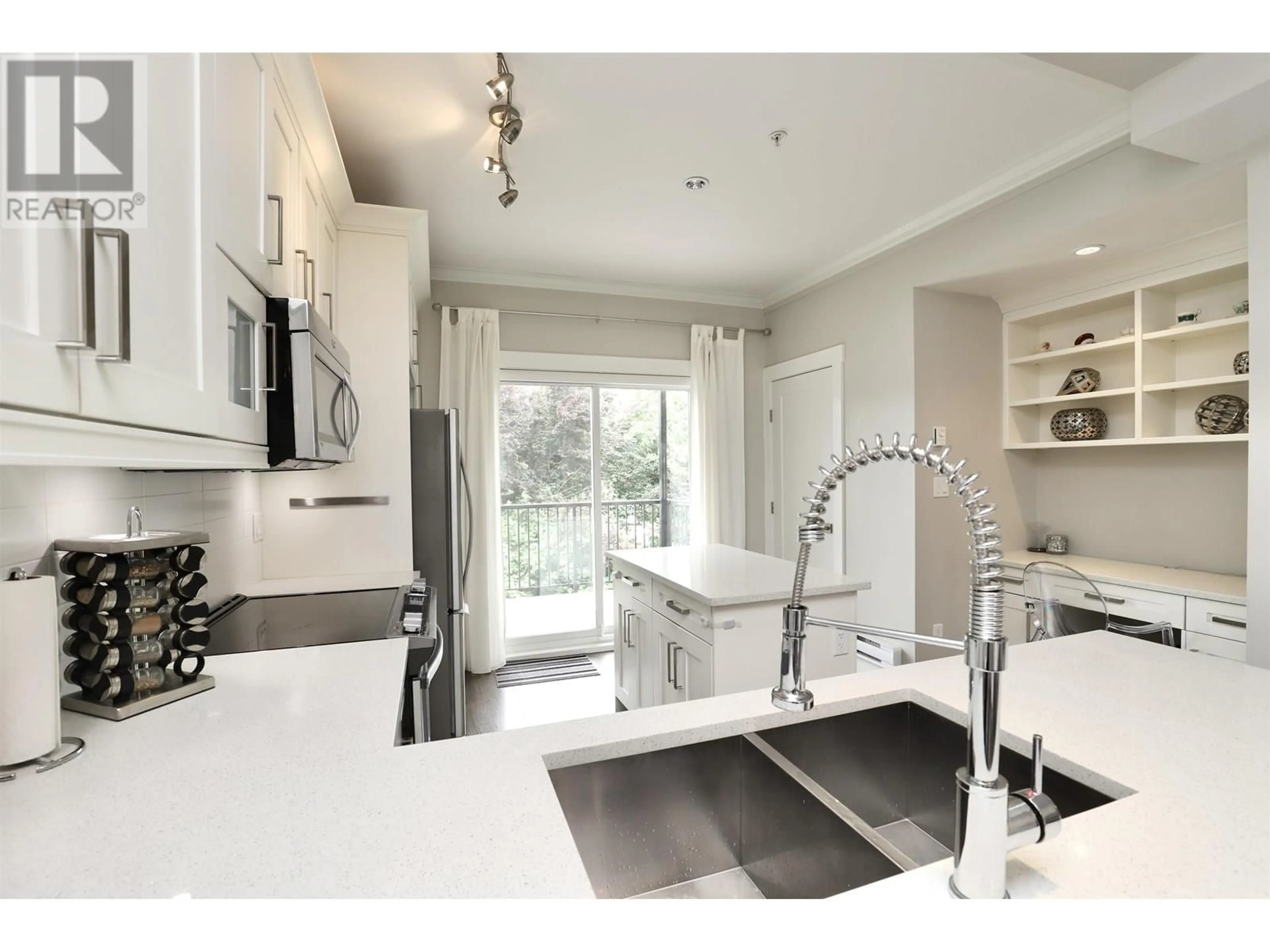Open concept kitchen, ceramic/tile floor for 29 - 10151 240 STREET, Maple Ridge British Columbia V2W0G9