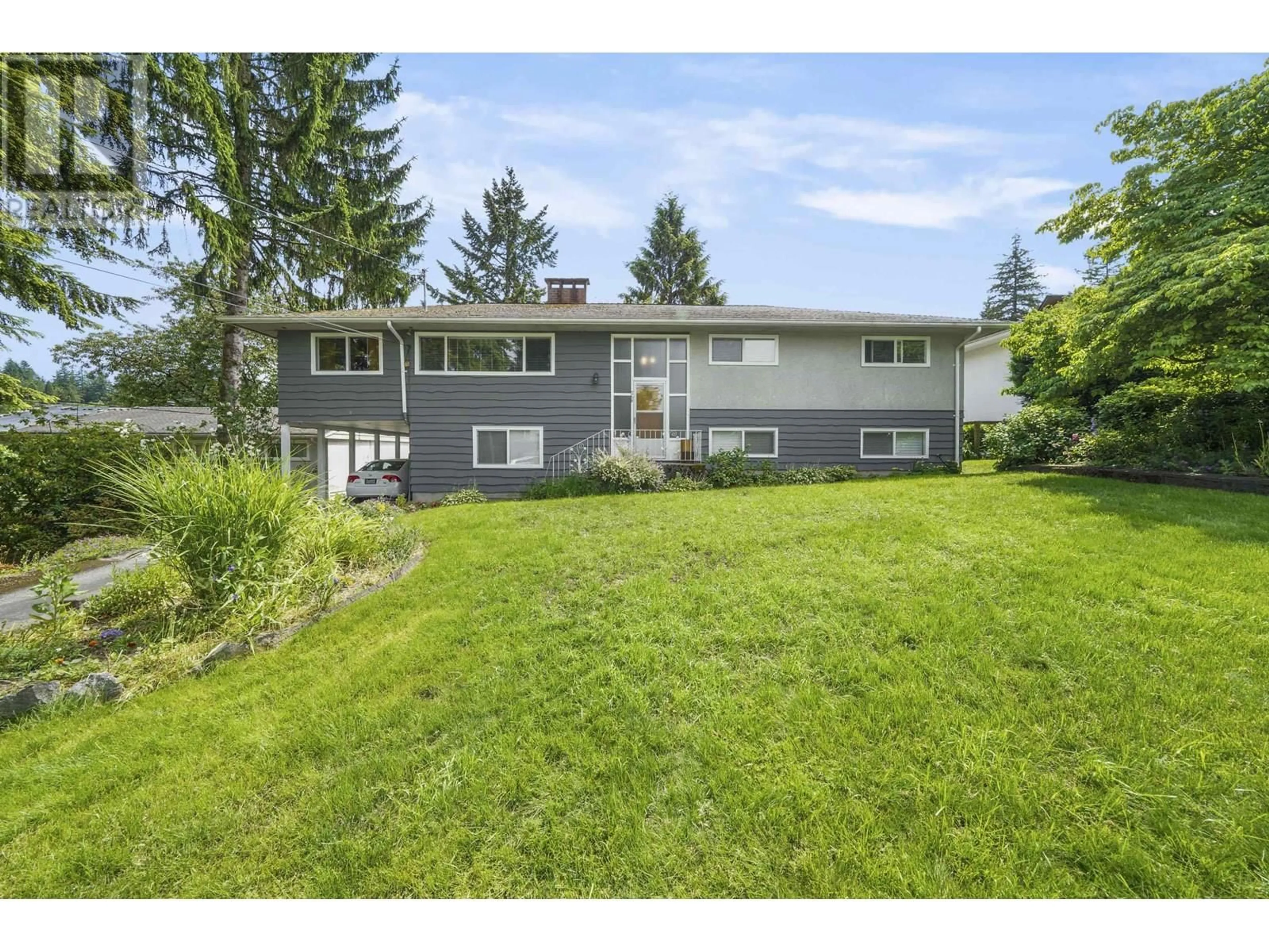 A pic from outside/outdoor area/front of a property/back of a property/a pic from drone, street for 760 RUNNYMEDE AVENUE, Coquitlam British Columbia V3J2V1
