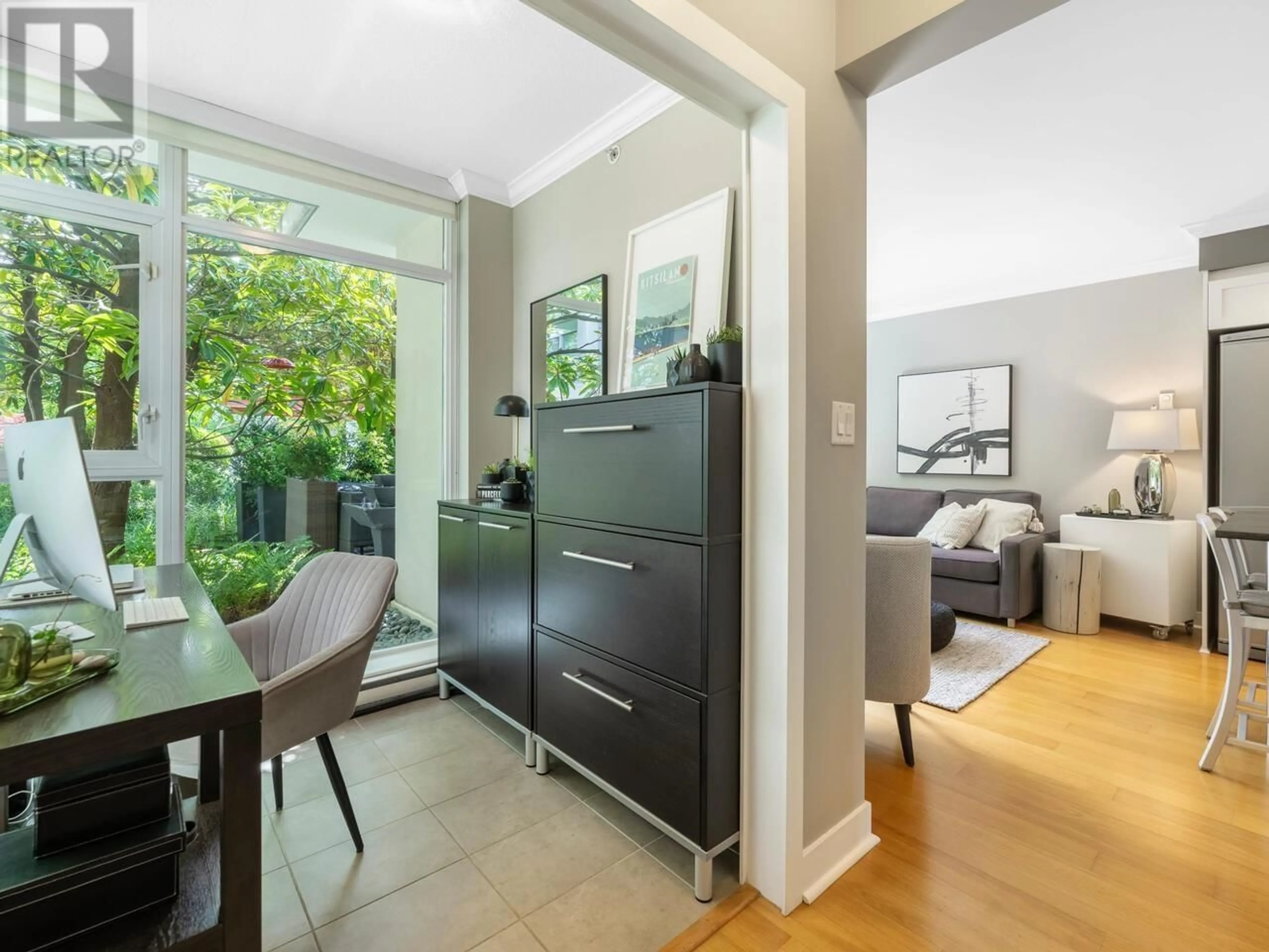Unknown for 323 - 2268 BROADWAY STREET, Vancouver British Columbia V6K0B2