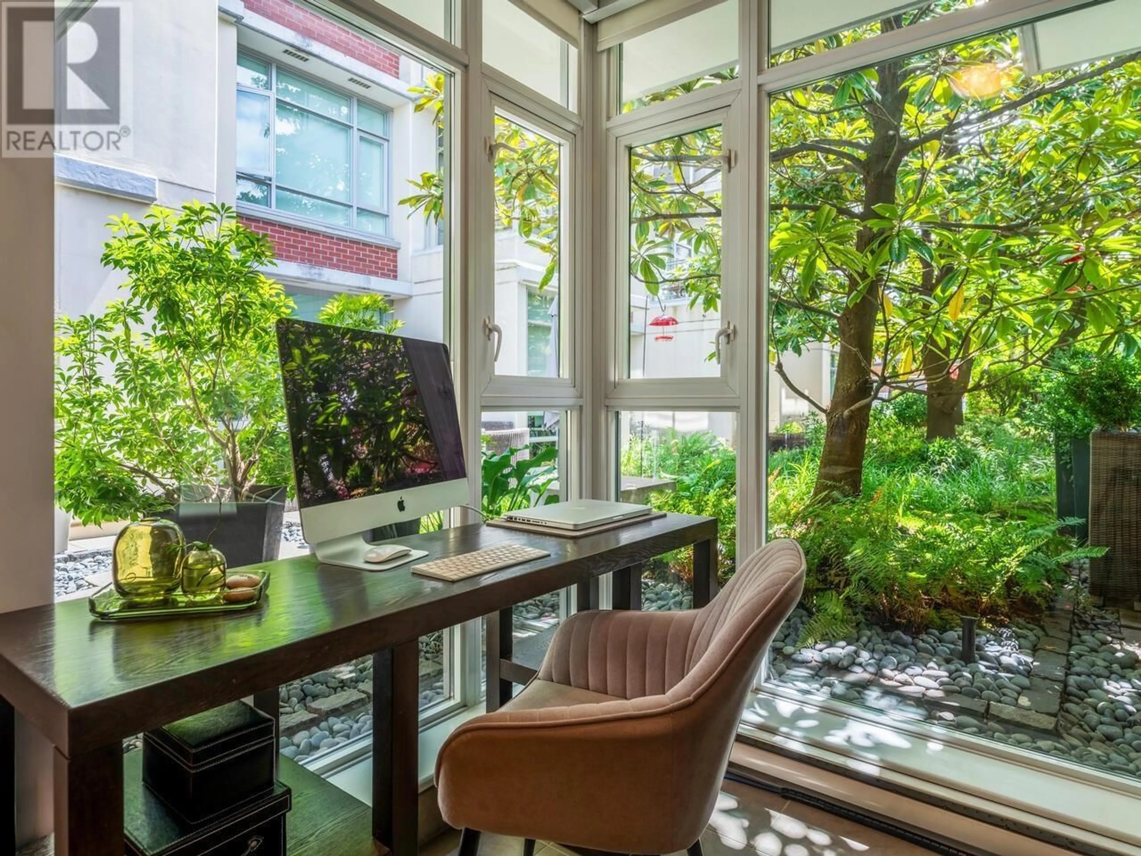 Unknown for 323 - 2268 BROADWAY STREET, Vancouver British Columbia V6K0B2