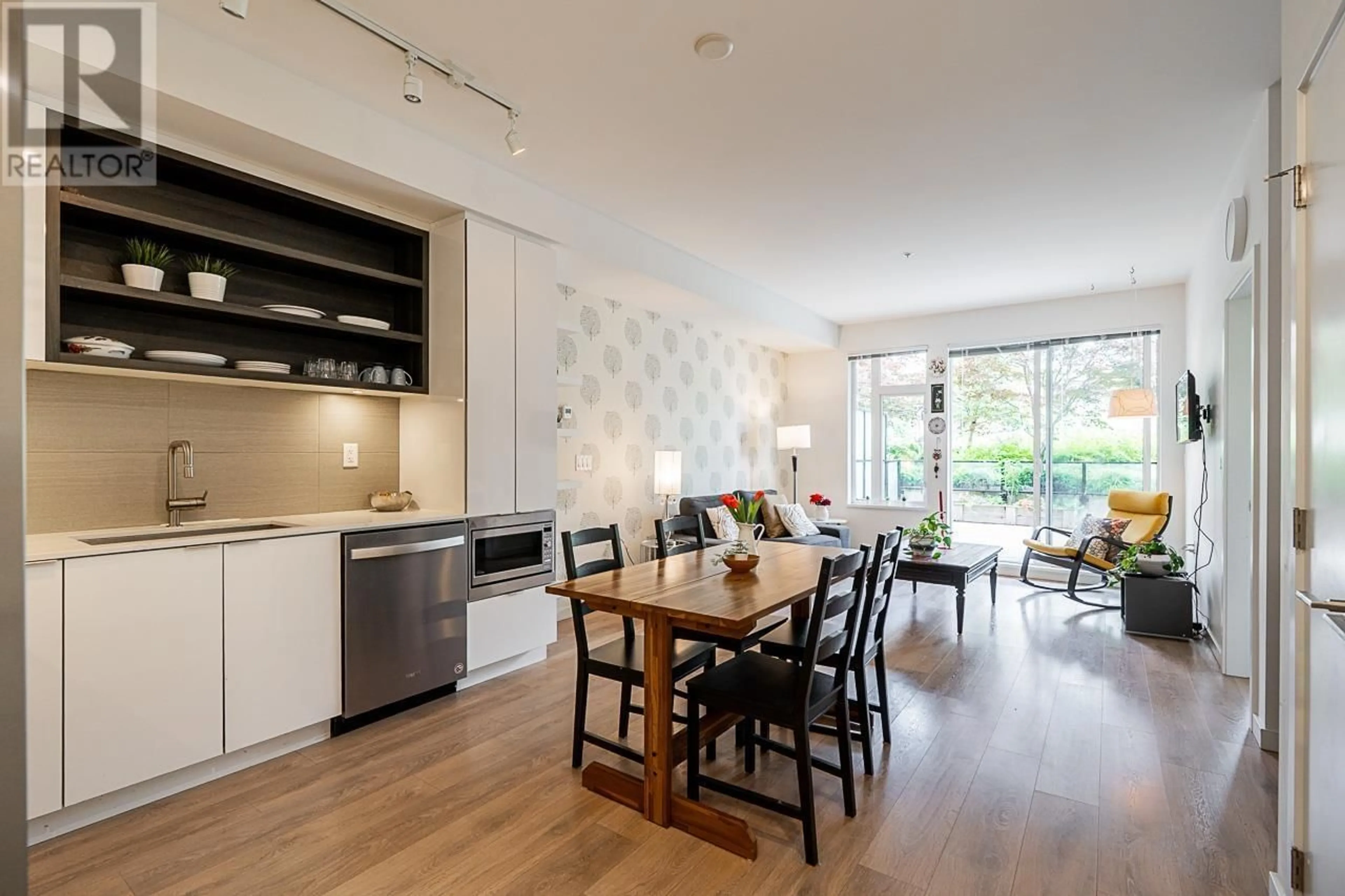 Open concept kitchen, unknown for 218 - 725 MARINE DRIVE, North Vancouver British Columbia V7M0G2