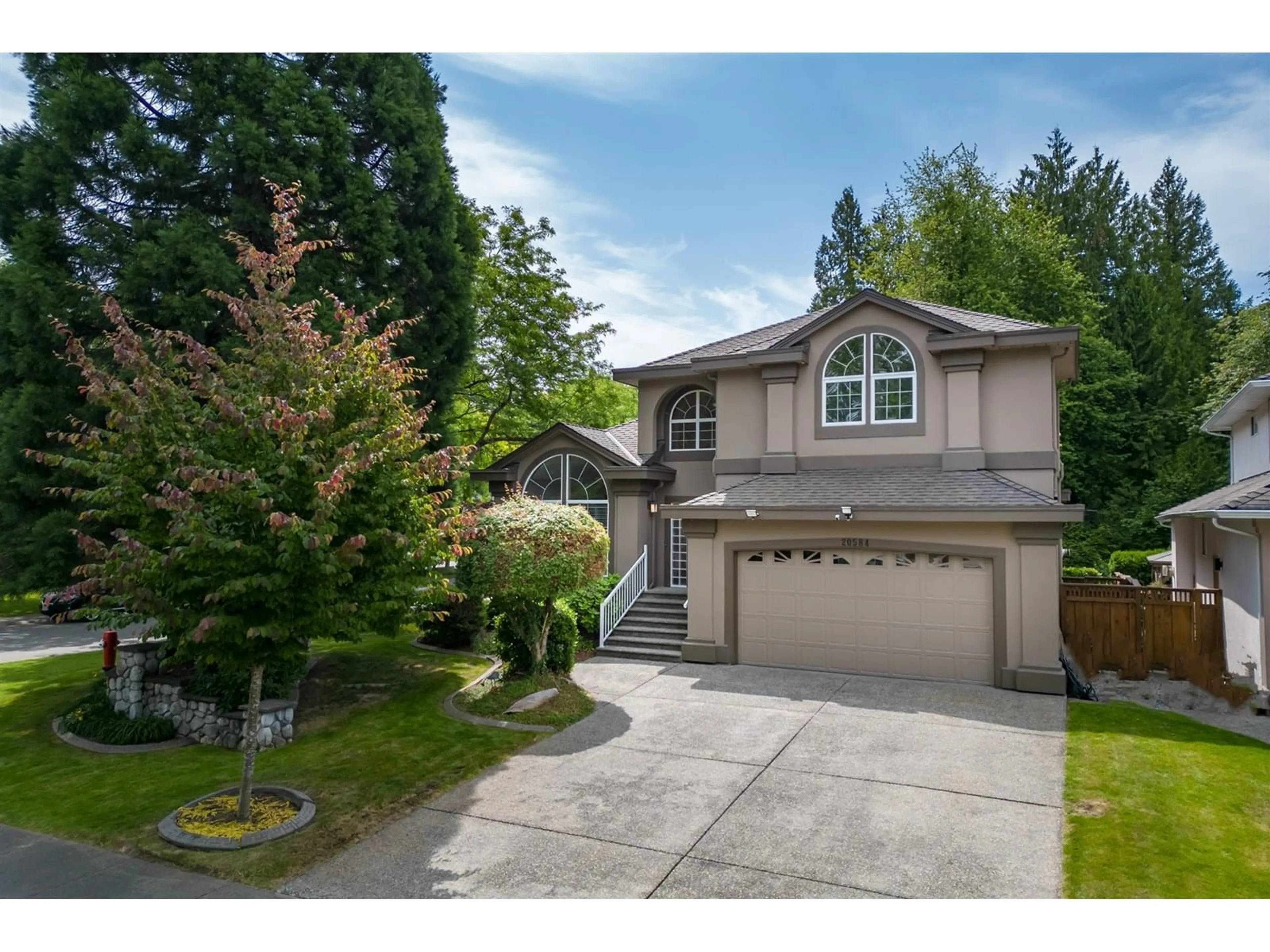 Home with vinyl exterior material, street for 20584 89B, Langley British Columbia V1M2P2