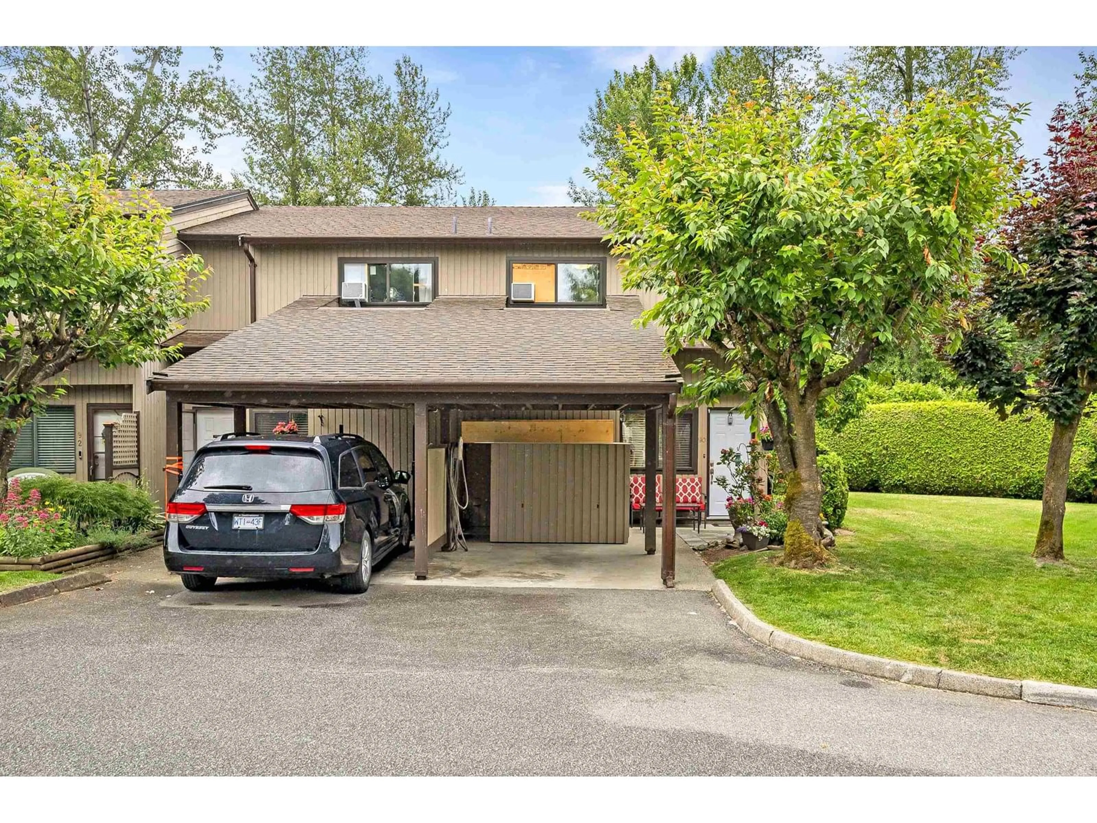 Unknown for 90 - 27044 32, Langley British Columbia V4W3T1