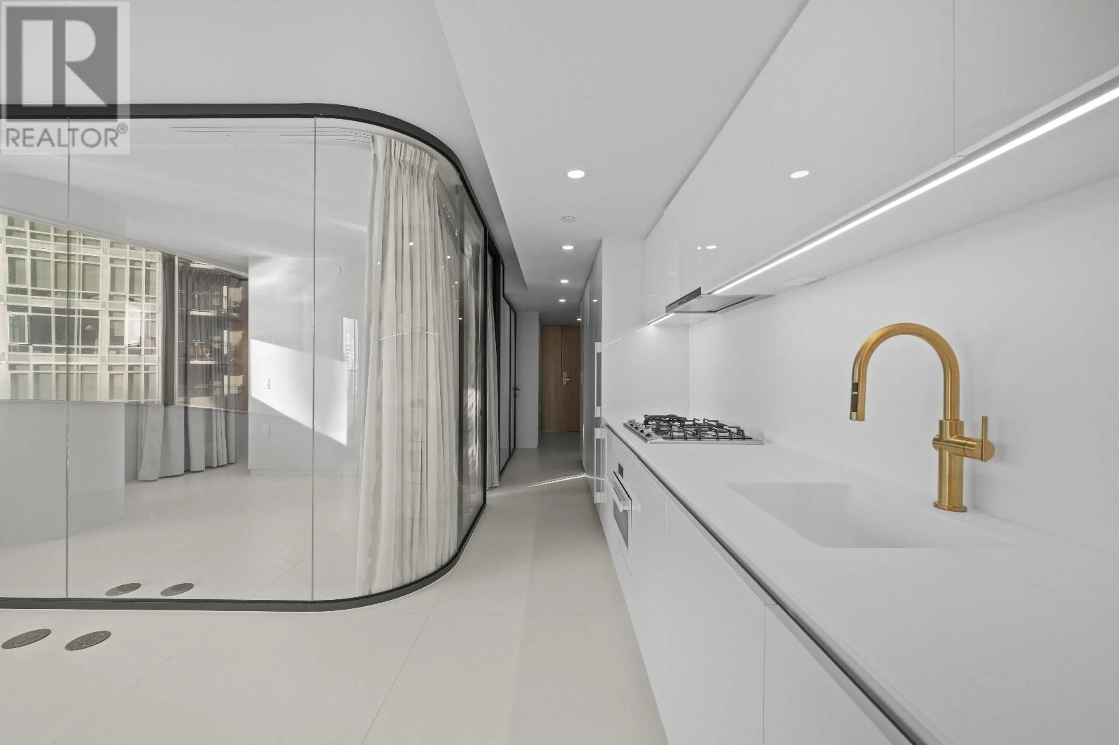 Contemporary kitchen, unknown for 706 - 1033 NELSON STREET, Vancouver British Columbia V6E0E5