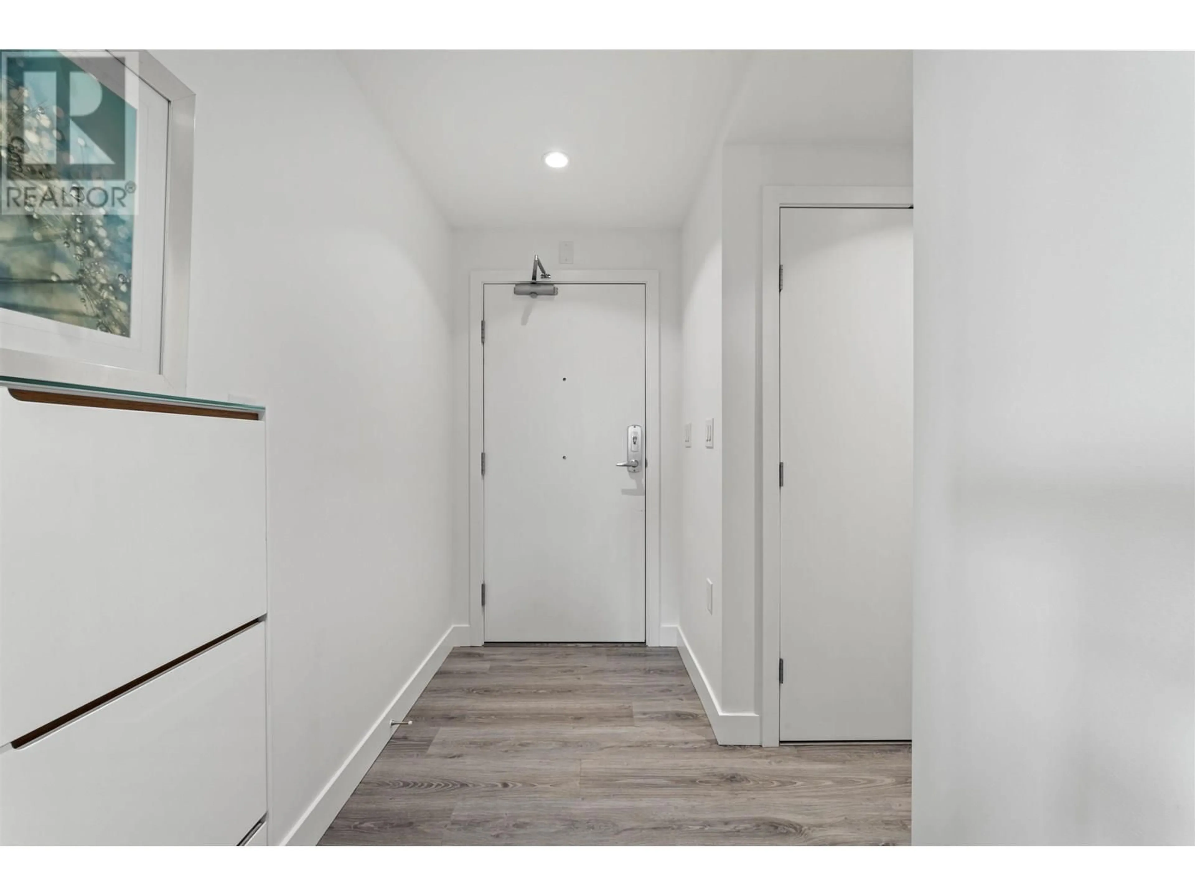 Indoor entryway for 807 - 8181 CHESTER STREET, Vancouver British Columbia V5X0J9