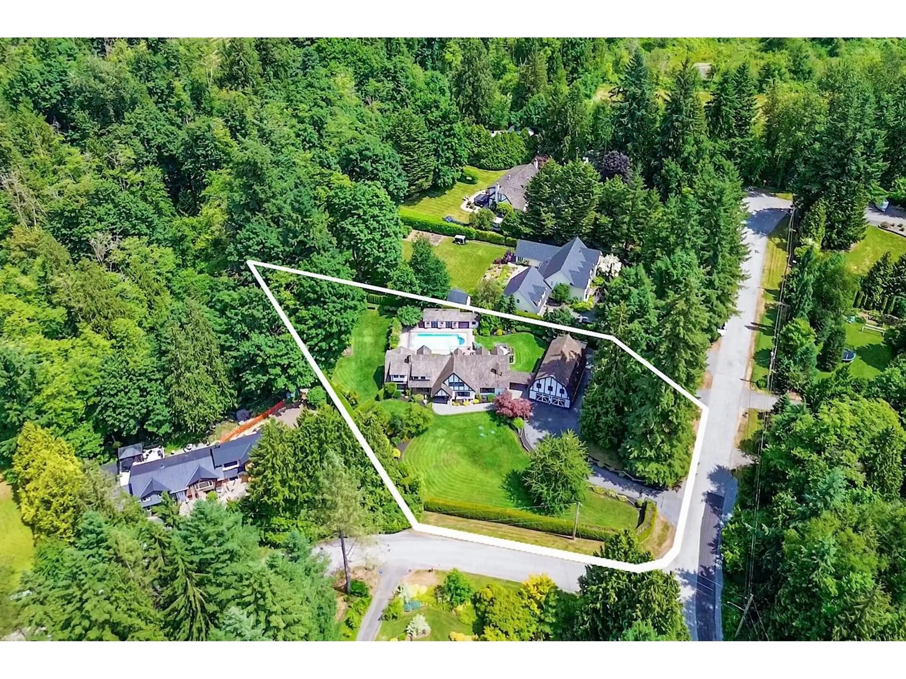A pic from outside/outdoor area/front of a property/back of a property/a pic from drone, unknown for 24311 63, Langley British Columbia V2Y2G4