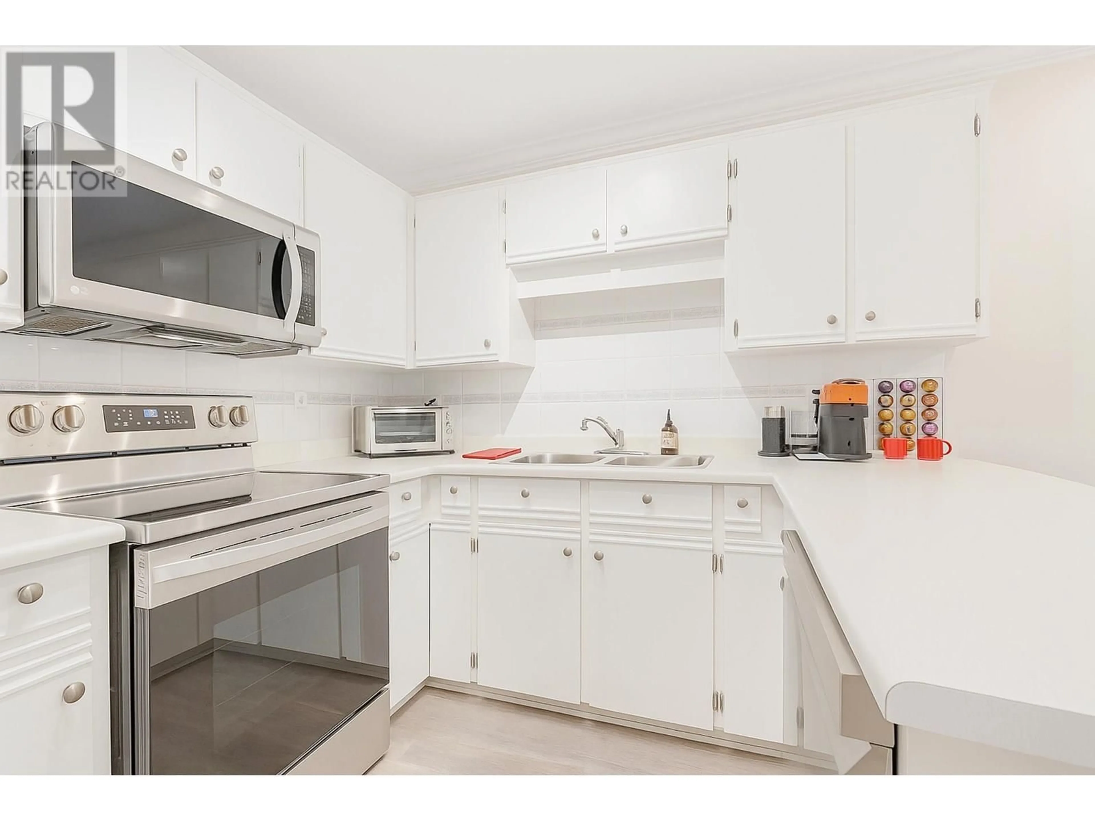 Standard kitchen, unknown for 314 - 450 BROMLEY STREET, Coquitlam British Columbia V3K6S5