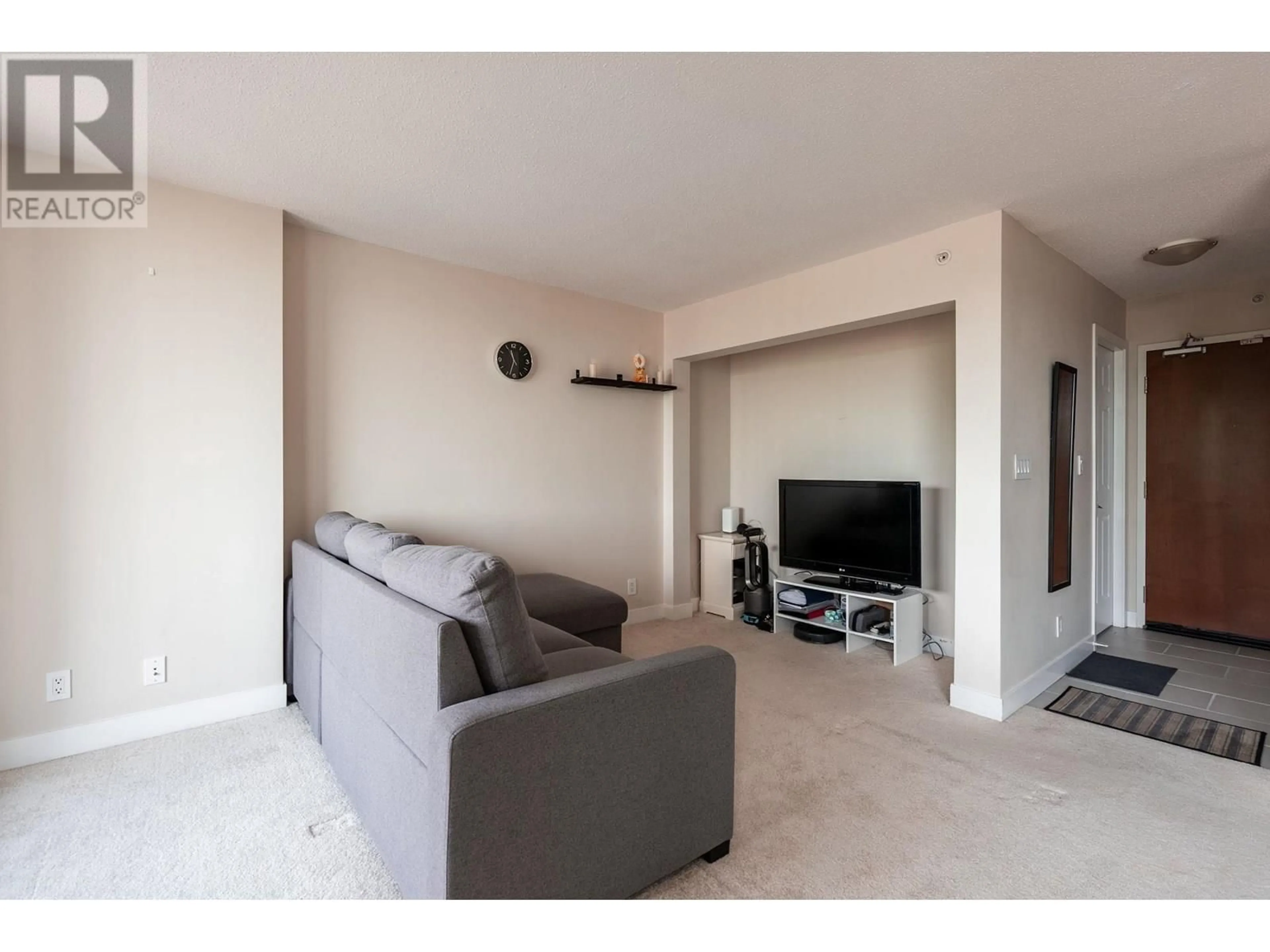 Living room with furniture, unknown for 1202 - 833 AGNES STREET, New Westminster British Columbia V3M0B1