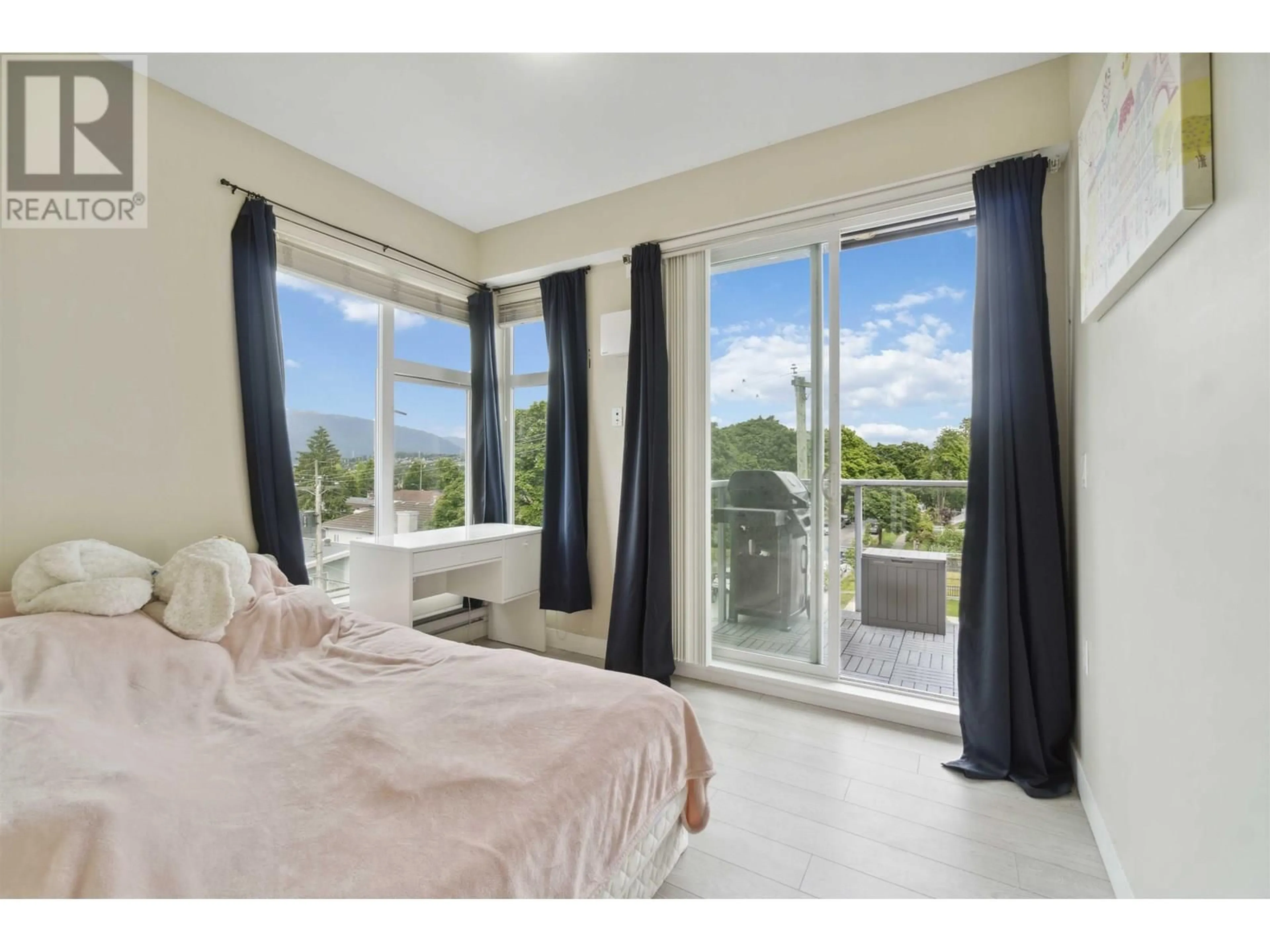 A pic of a room for PH8 - 1838 RENFREW STREET, Vancouver British Columbia V5M3H9