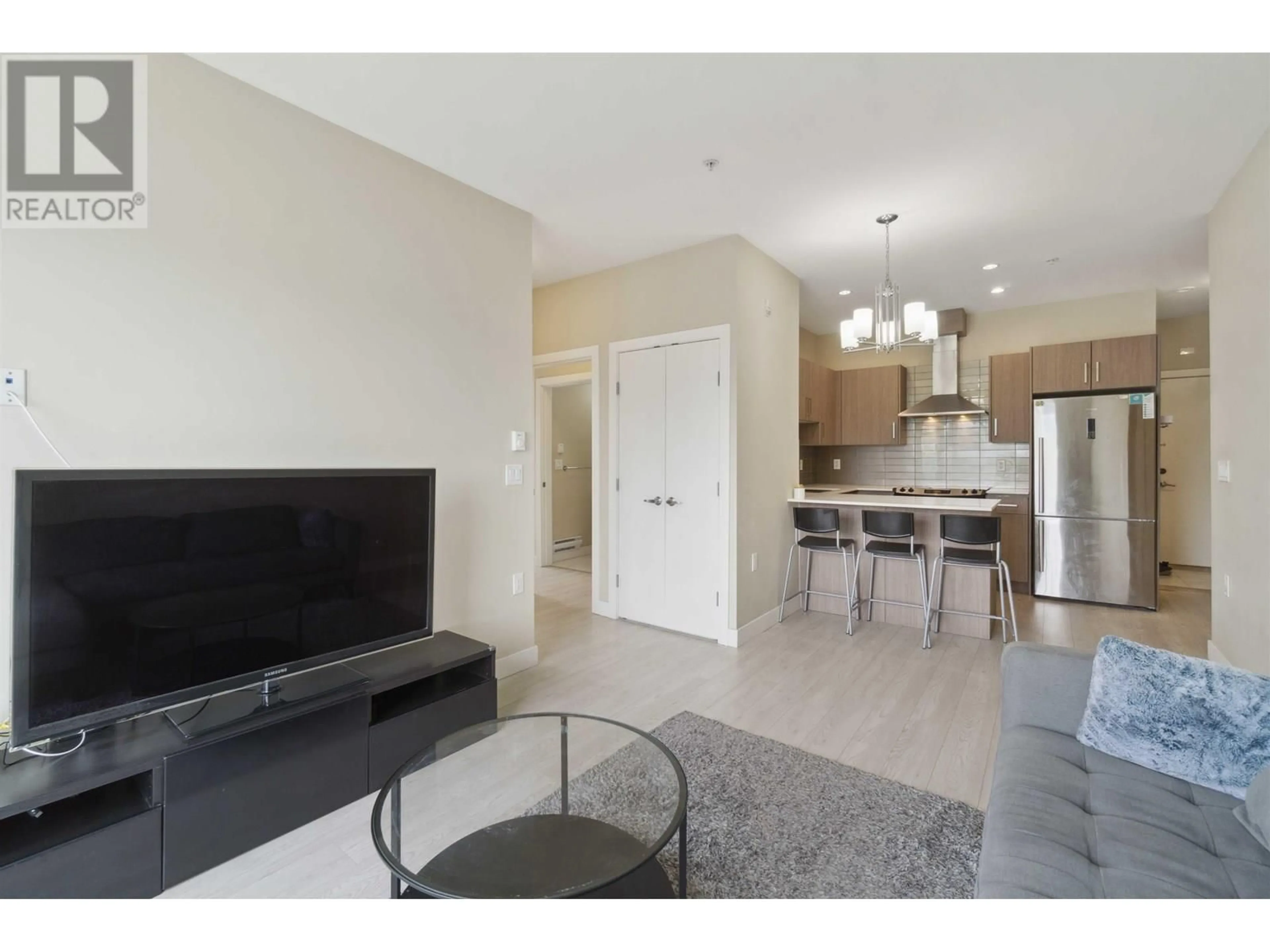 Living room with furniture, unknown for PH8 - 1838 RENFREW STREET, Vancouver British Columbia V5M3H9