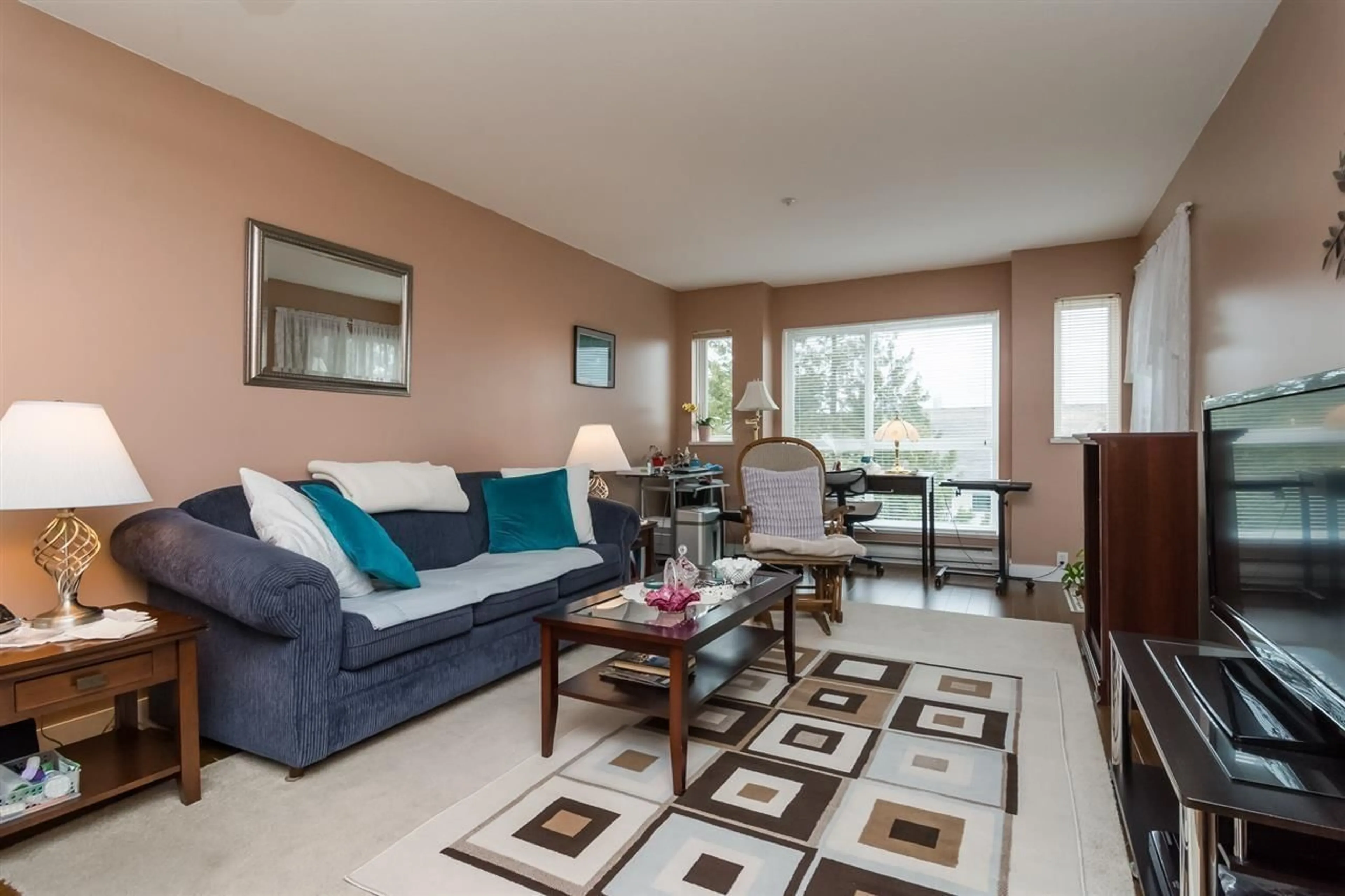 Living room with furniture, unknown for 309 - 5499 203, Langley British Columbia V3A1W1