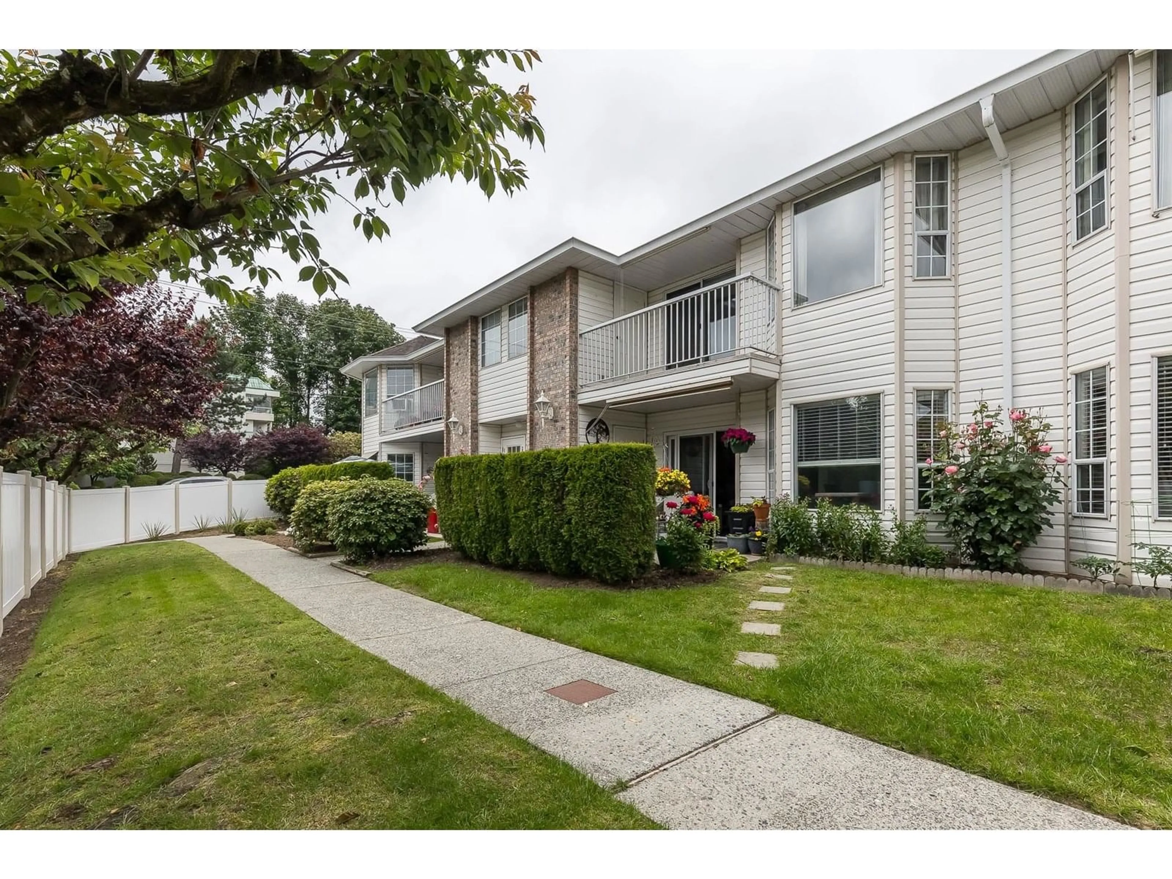 Unknown for 4 - 2901 TRAFALGAR, Abbotsford British Columbia V2S7Y1