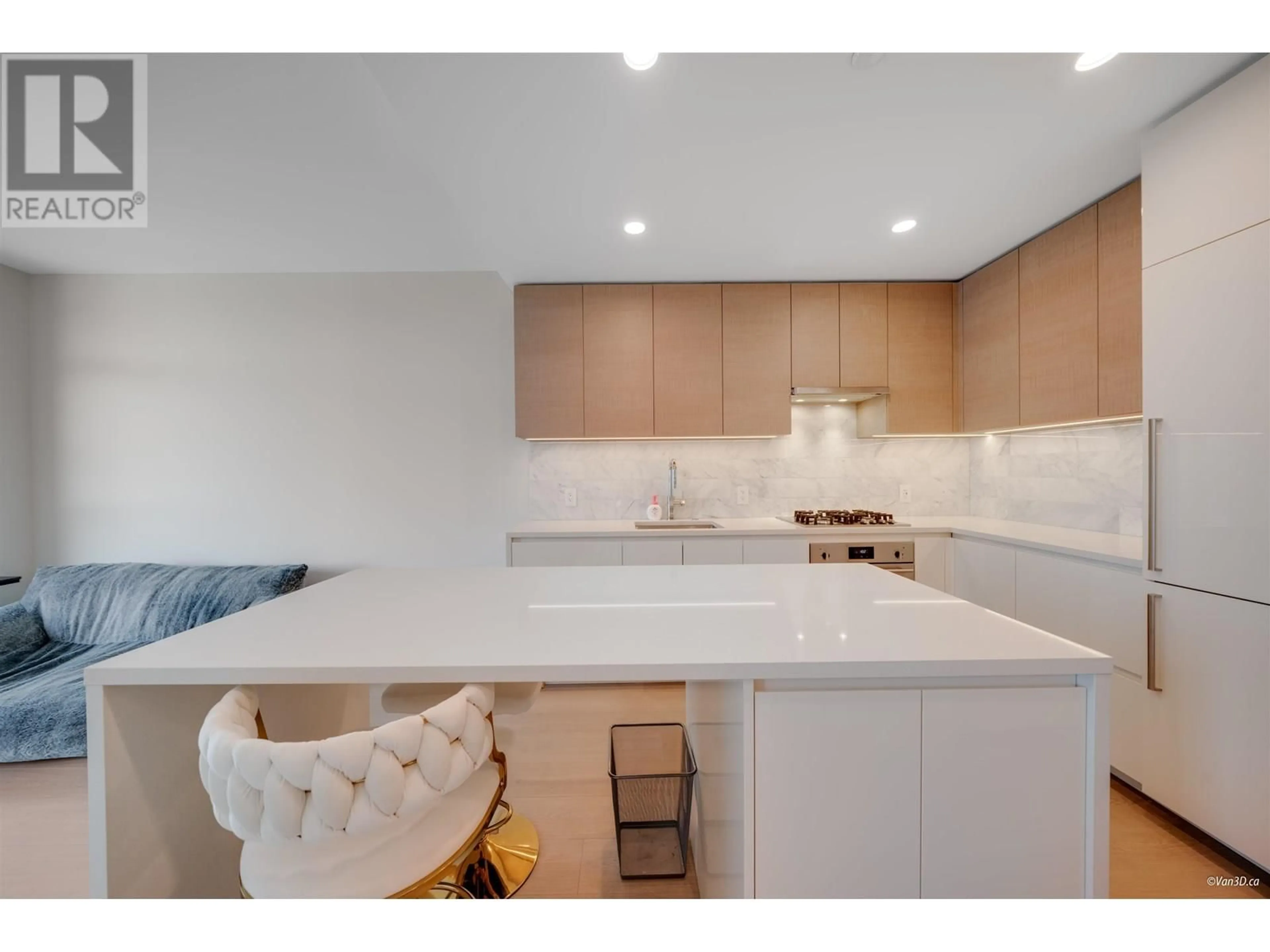 Unknown for 1709 - 2108 GILMORE AVENUE, Burnaby British Columbia V5C0N8