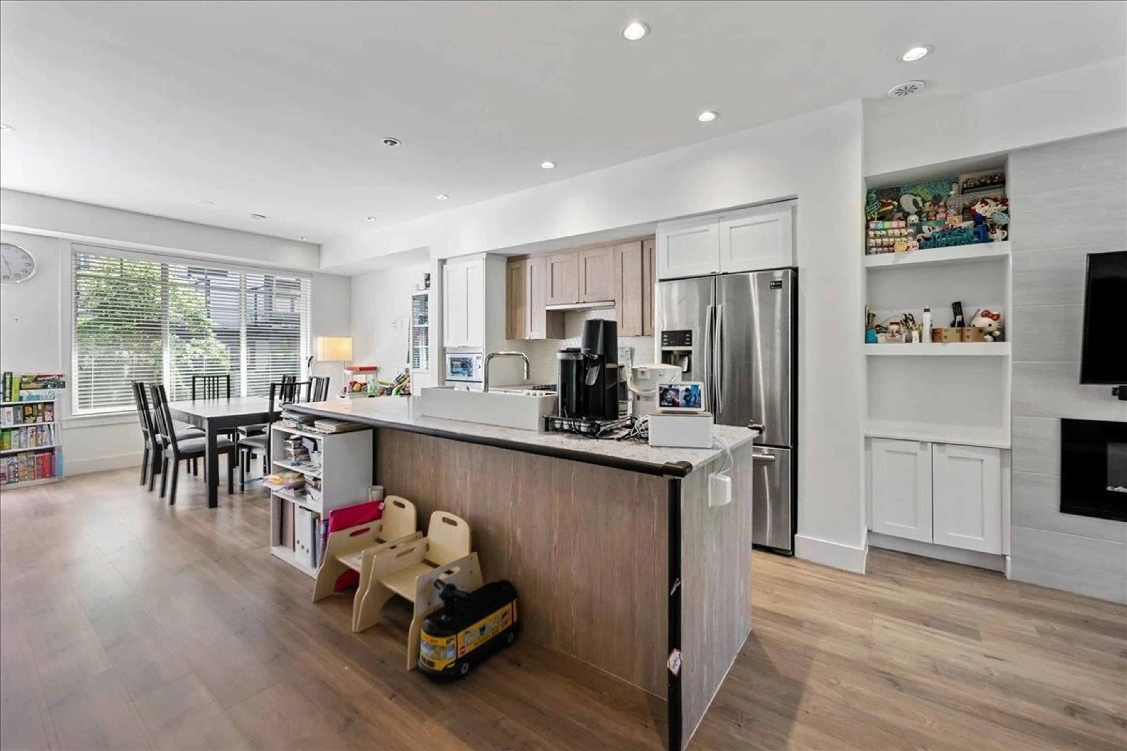 Open concept kitchen, unknown for 25 - 11188 72, Delta British Columbia V4E0A5