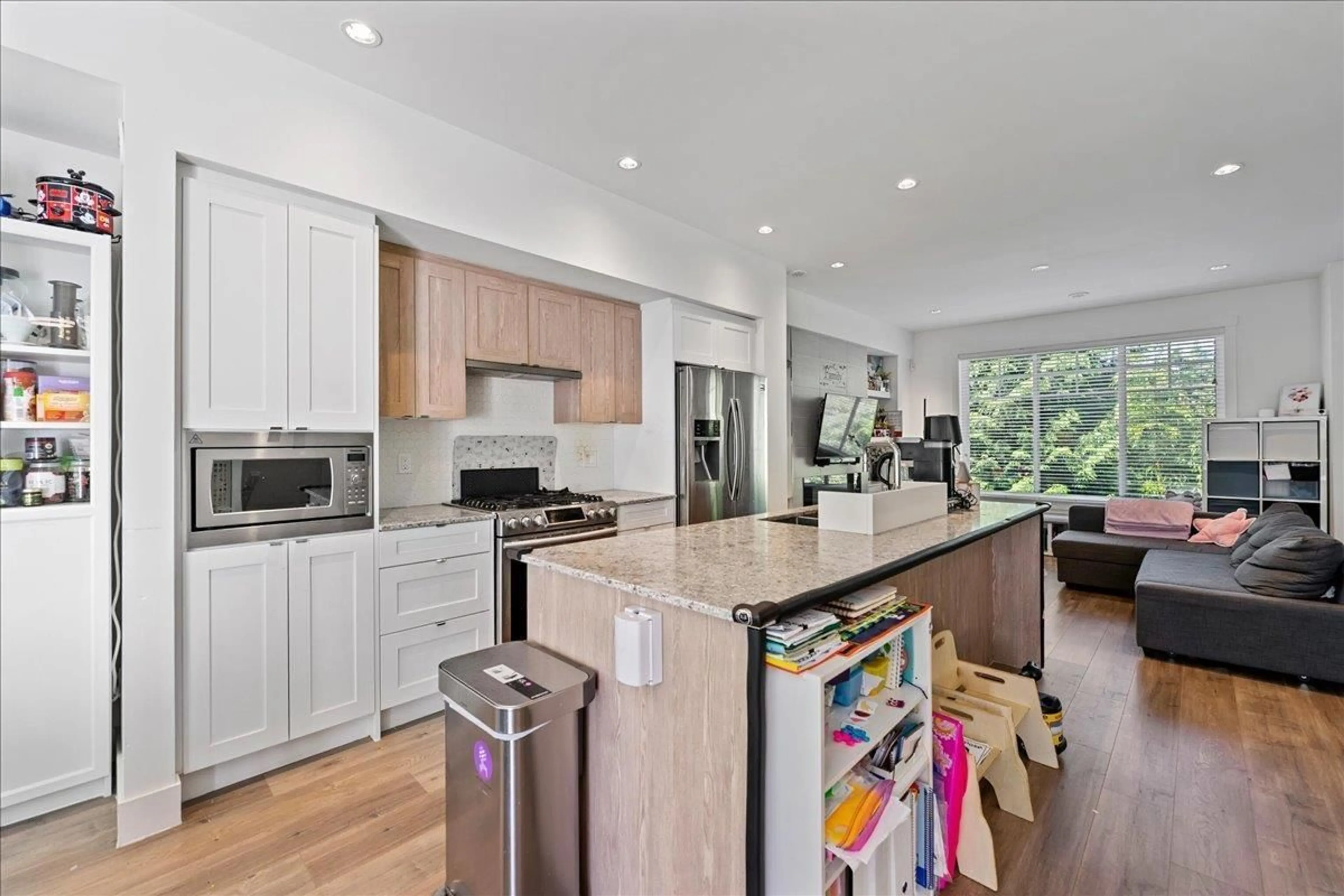 Open concept kitchen, unknown for 25 - 11188 72, Delta British Columbia V4E0A5