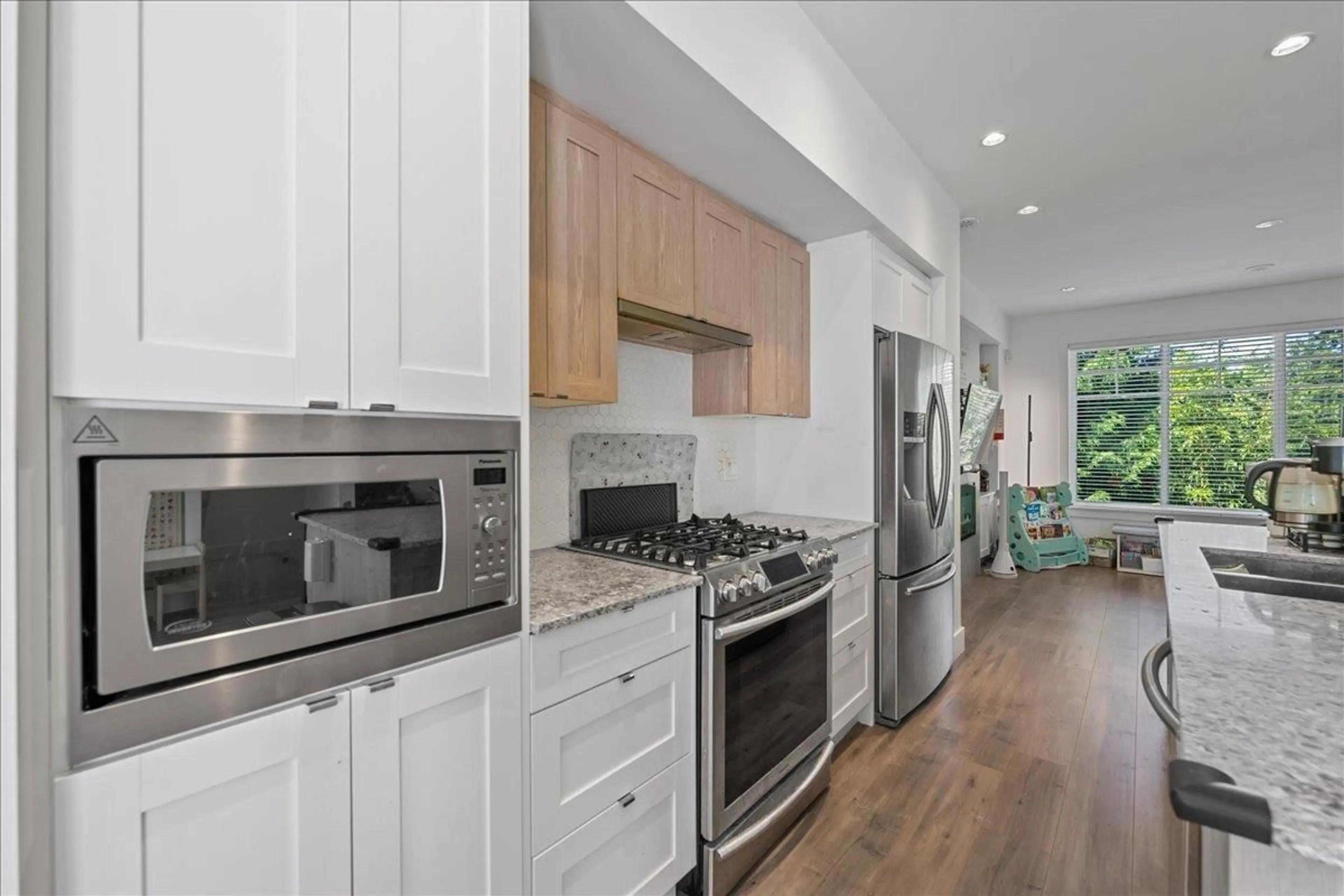 Open concept kitchen, unknown for 25 - 11188 72, Delta British Columbia V4E0A5