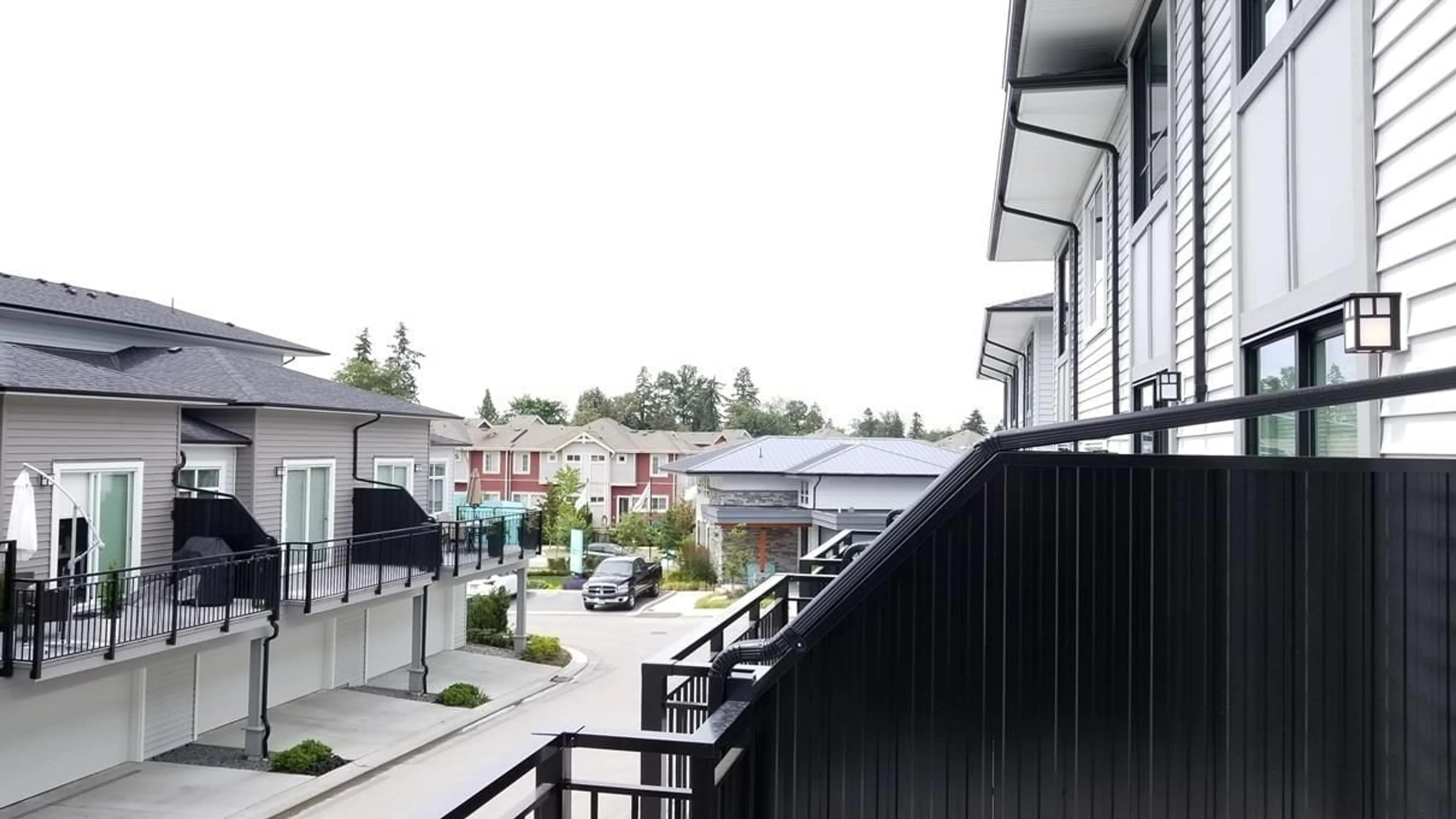 Patio, city buildings view from balcony for 1002 - 18505 LAURENSEN, Surrey British Columbia V4N6R7