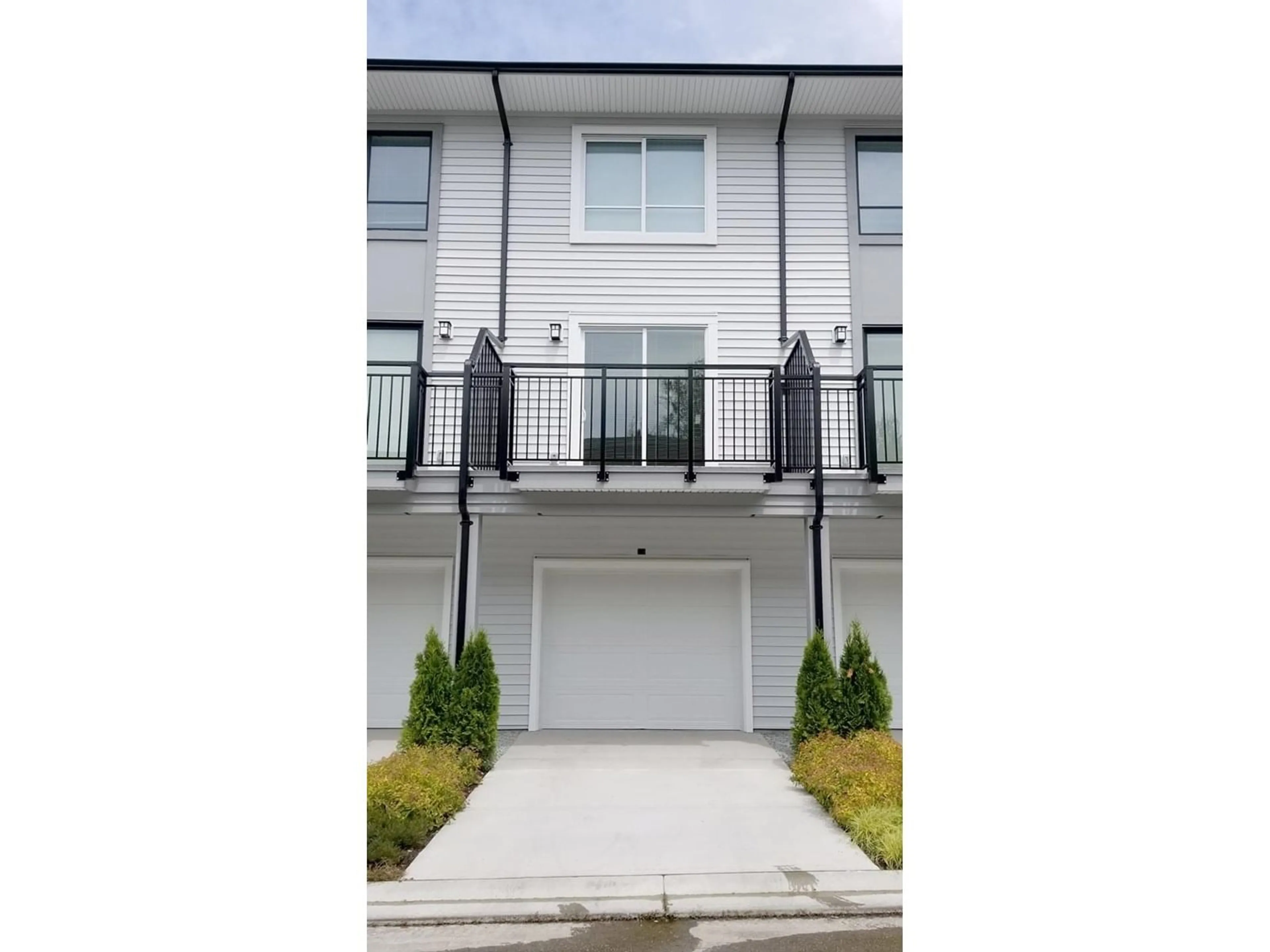 Unknown for 1002 - 18505 LAURENSEN, Surrey British Columbia V4N6R7