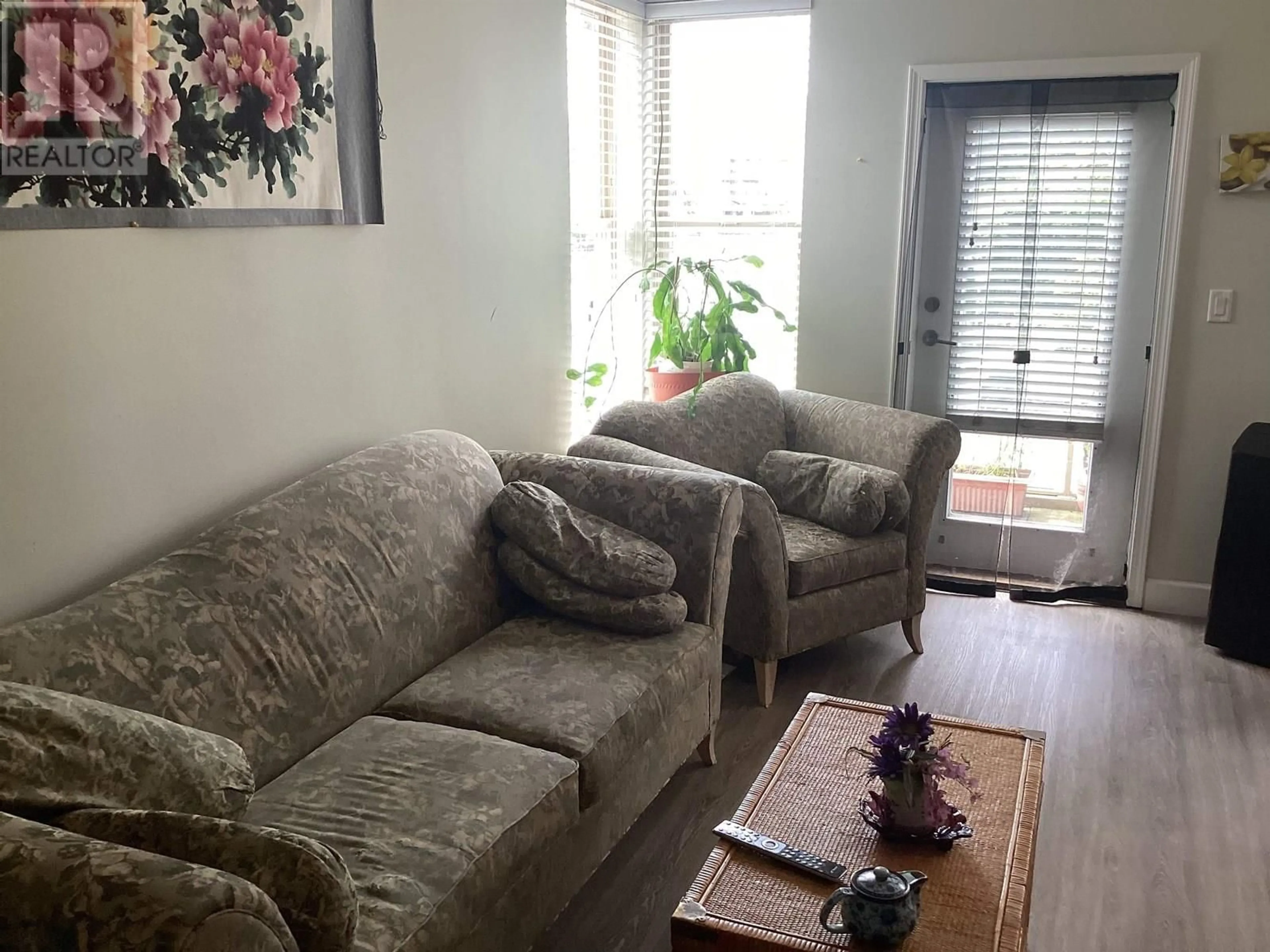 Living room with furniture, unknown for 121 - 2108 ROWLAND STREET, Port Coquitlam British Columbia V3C0C1